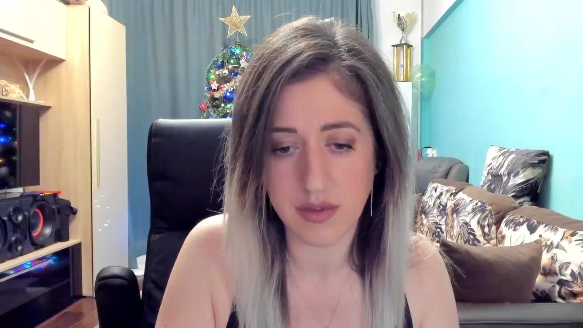 Gallery image thumbnail from SweetDelia_'s myfreecams stream on, 12/04/2024, 22:18 image 19 of 20