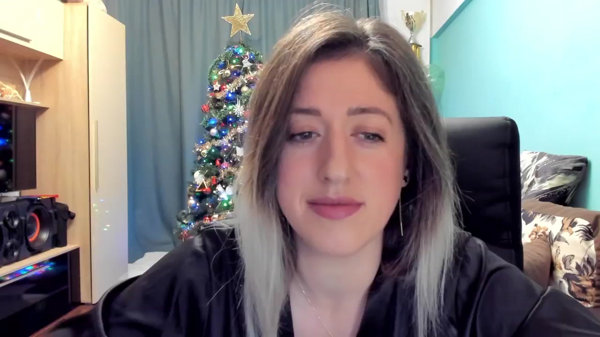Gallery image thumbnail from SweetDelia_'s myfreecams stream on, 12/05/2024, 23:33 image 17 of 20