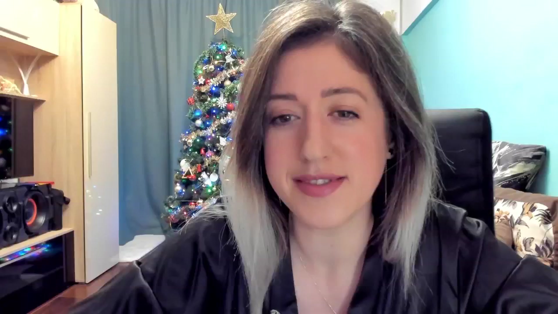 Gallery image thumbnail from SweetDelia_'s myfreecams stream on, 12/05/2024, 23:33 image 7 of 20