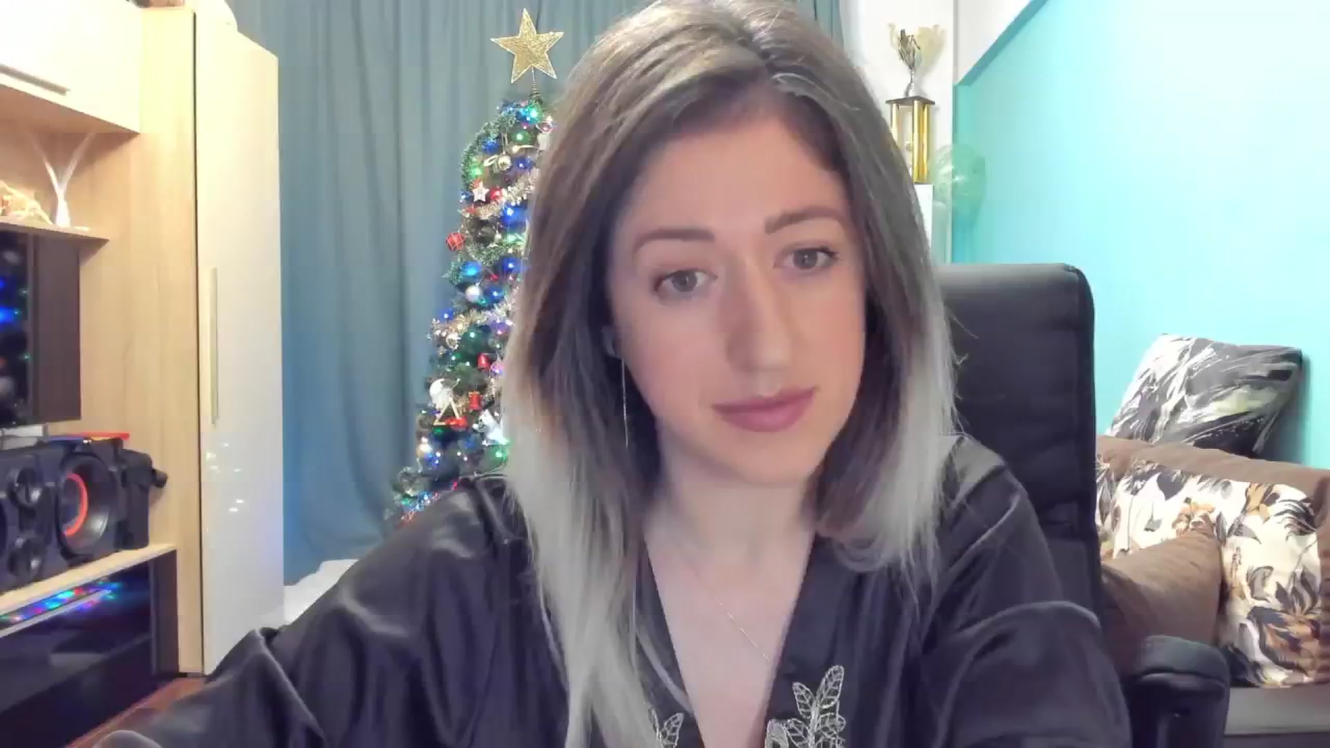 Gallery image thumbnail from SweetDelia_'s myfreecams stream on, 12/05/2024, 23:33 image 2 of 20