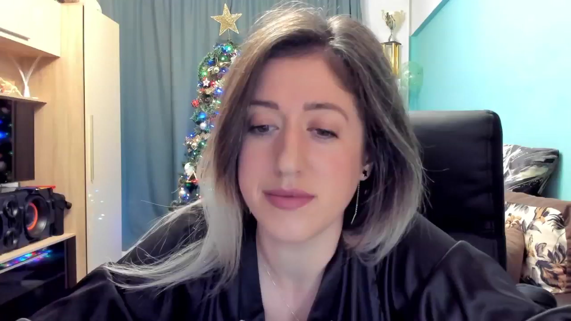 Gallery image thumbnail from SweetDelia_'s myfreecams stream on, 12/05/2024, 23:33 image 3 of 20