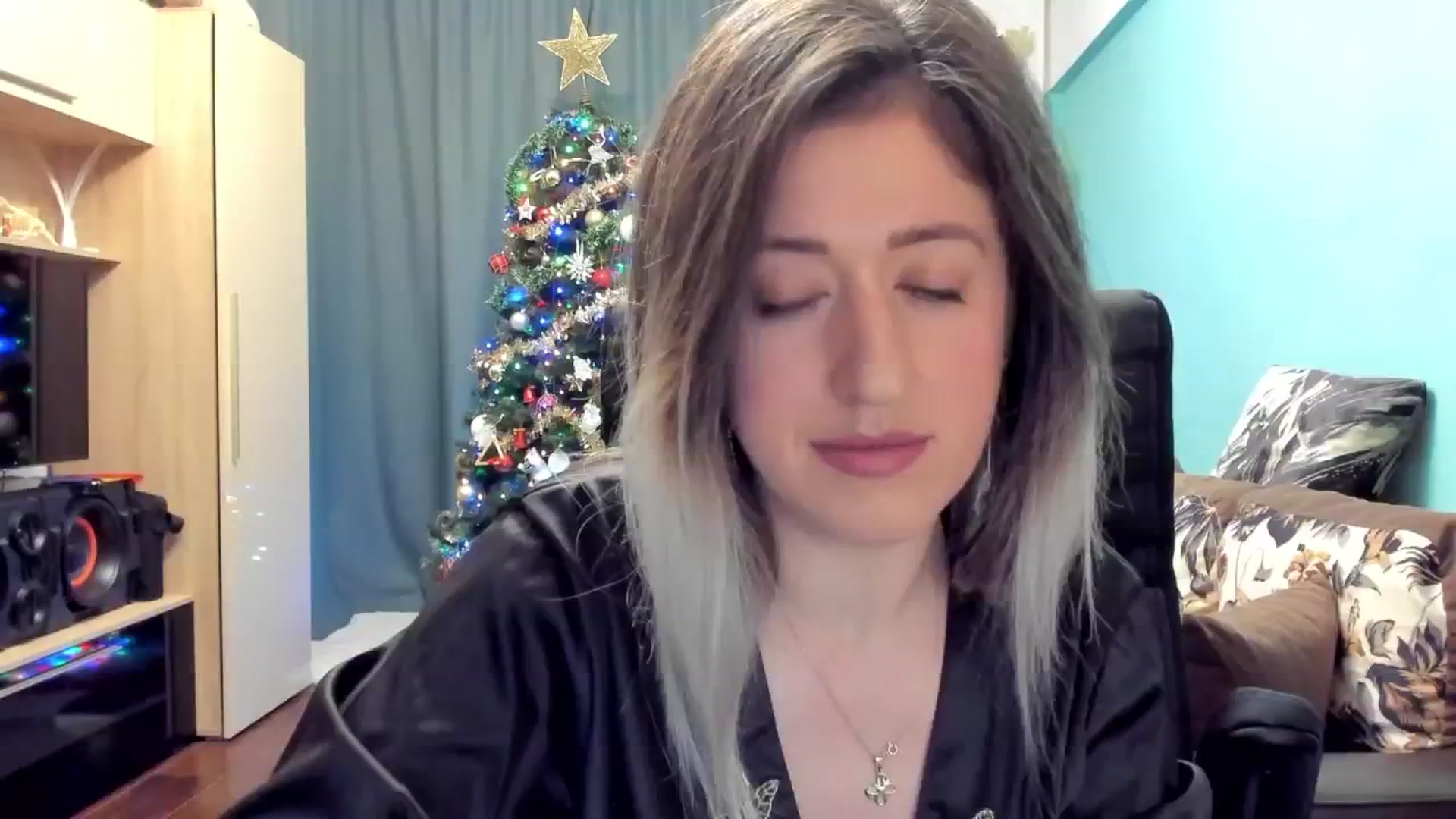 Gallery image thumbnail from SweetDelia_'s myfreecams stream on, 12/05/2024, 23:33 image 19 of 20