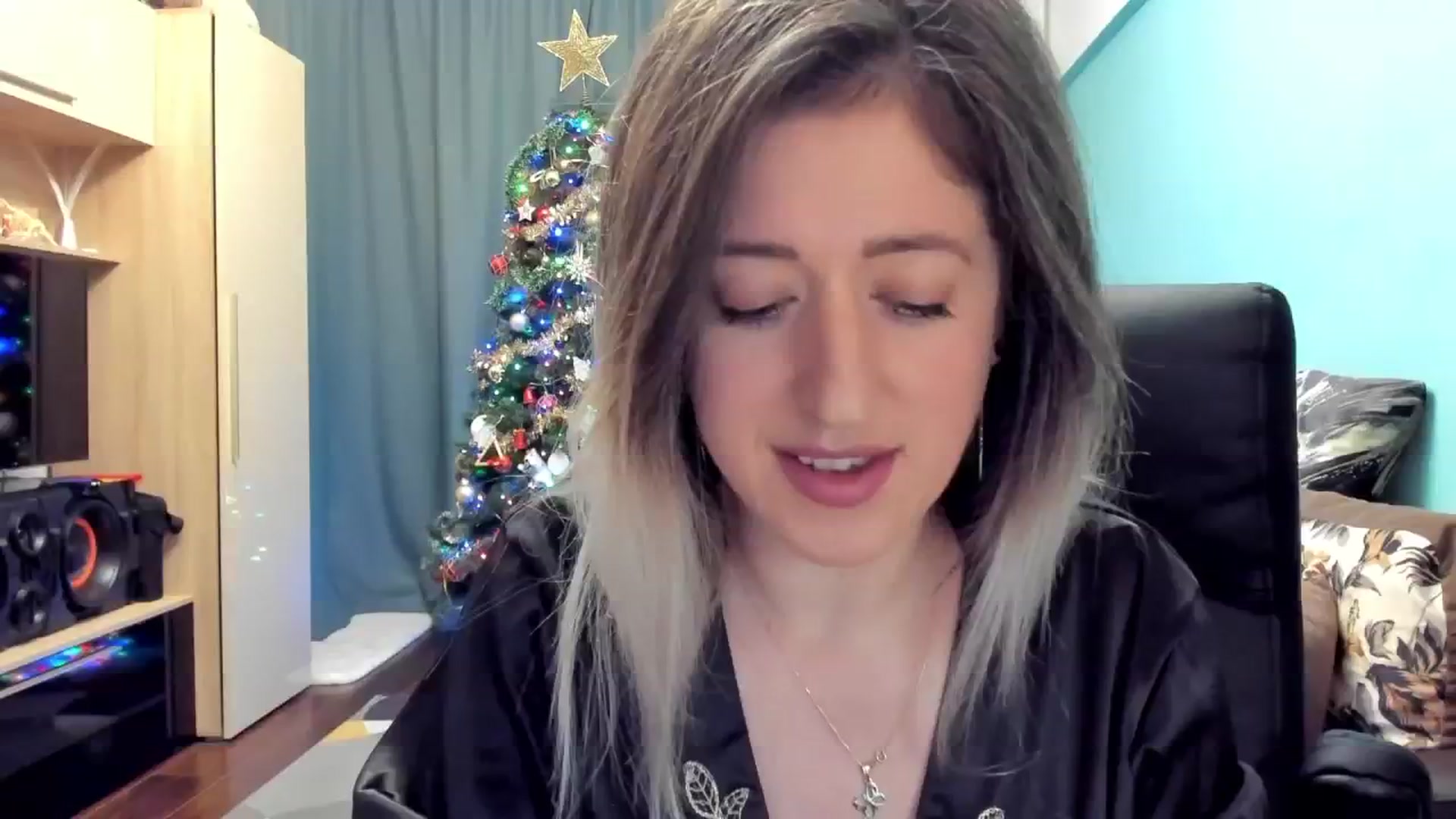 Gallery image thumbnail from SweetDelia_'s myfreecams stream on, 12/05/2024, 23:33 image 10 of 20