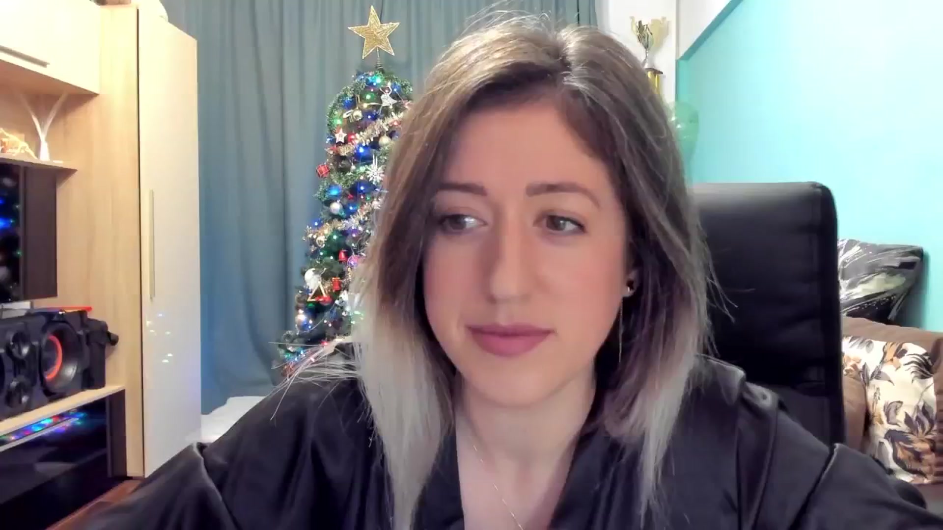 Gallery image thumbnail from SweetDelia_'s myfreecams stream on, 12/05/2024, 23:33 image 5 of 20