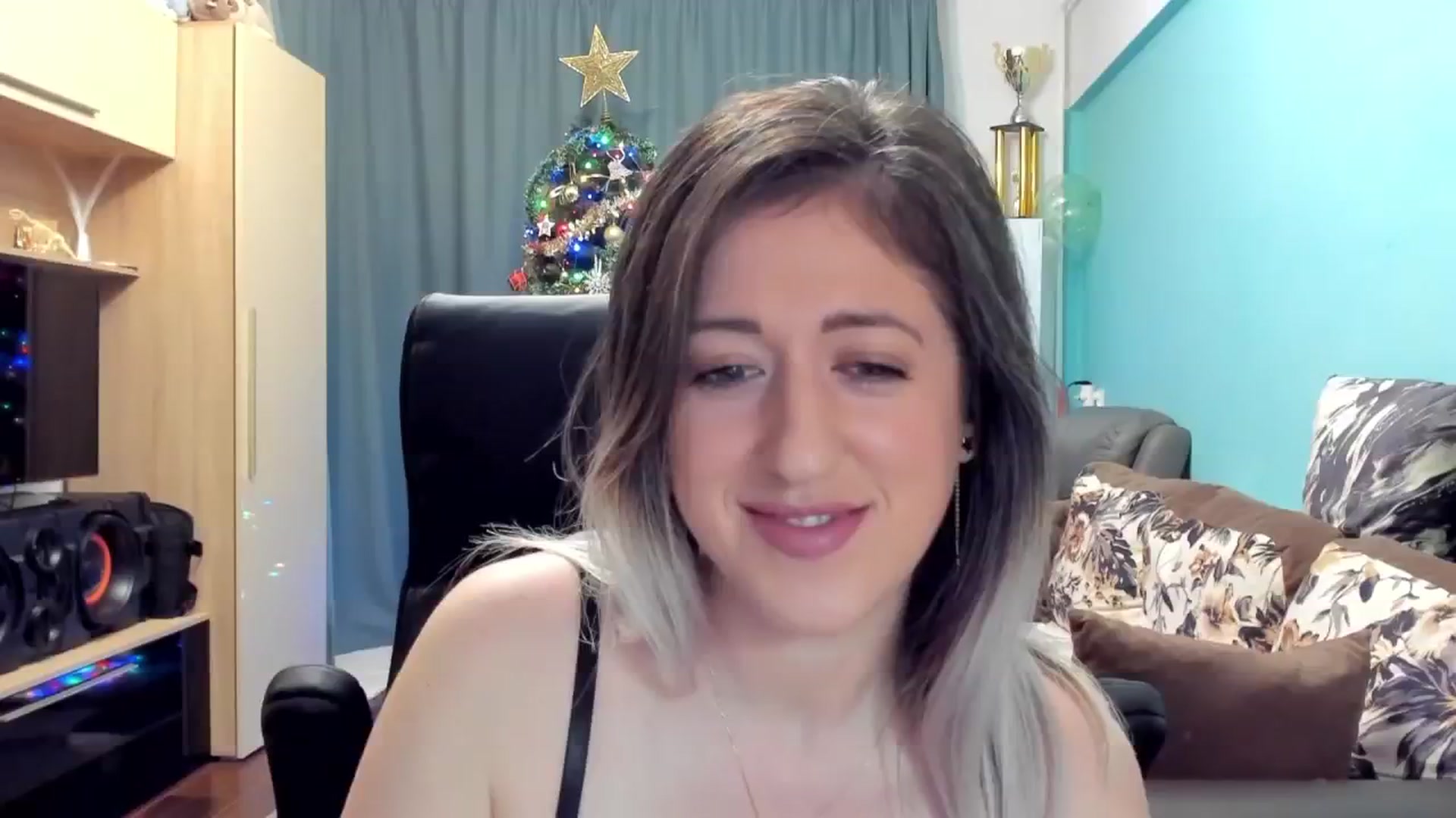 Gallery image thumbnail from SweetDelia_'s myfreecams stream on, 12/09/2024, 01:16 image 9 of 20