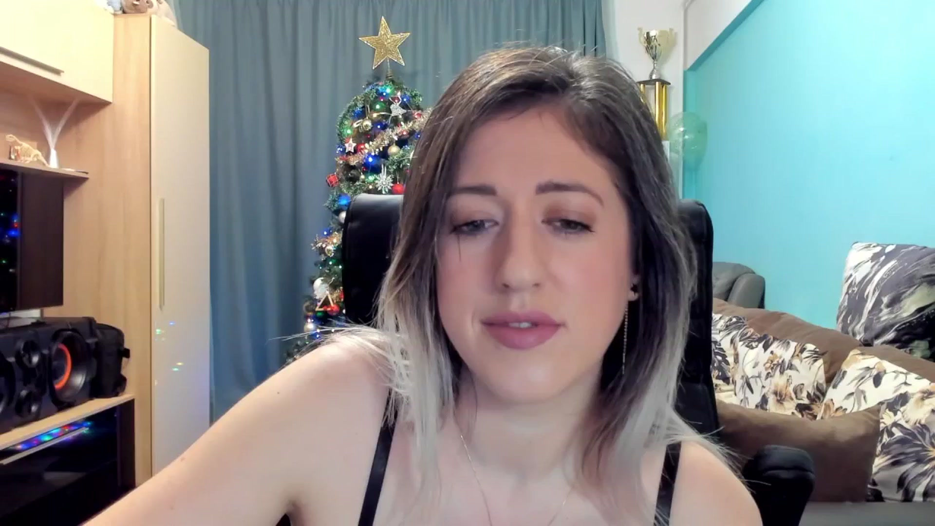 Gallery image thumbnail from SweetDelia_'s myfreecams stream on, 12/09/2024, 01:16 image 15 of 20