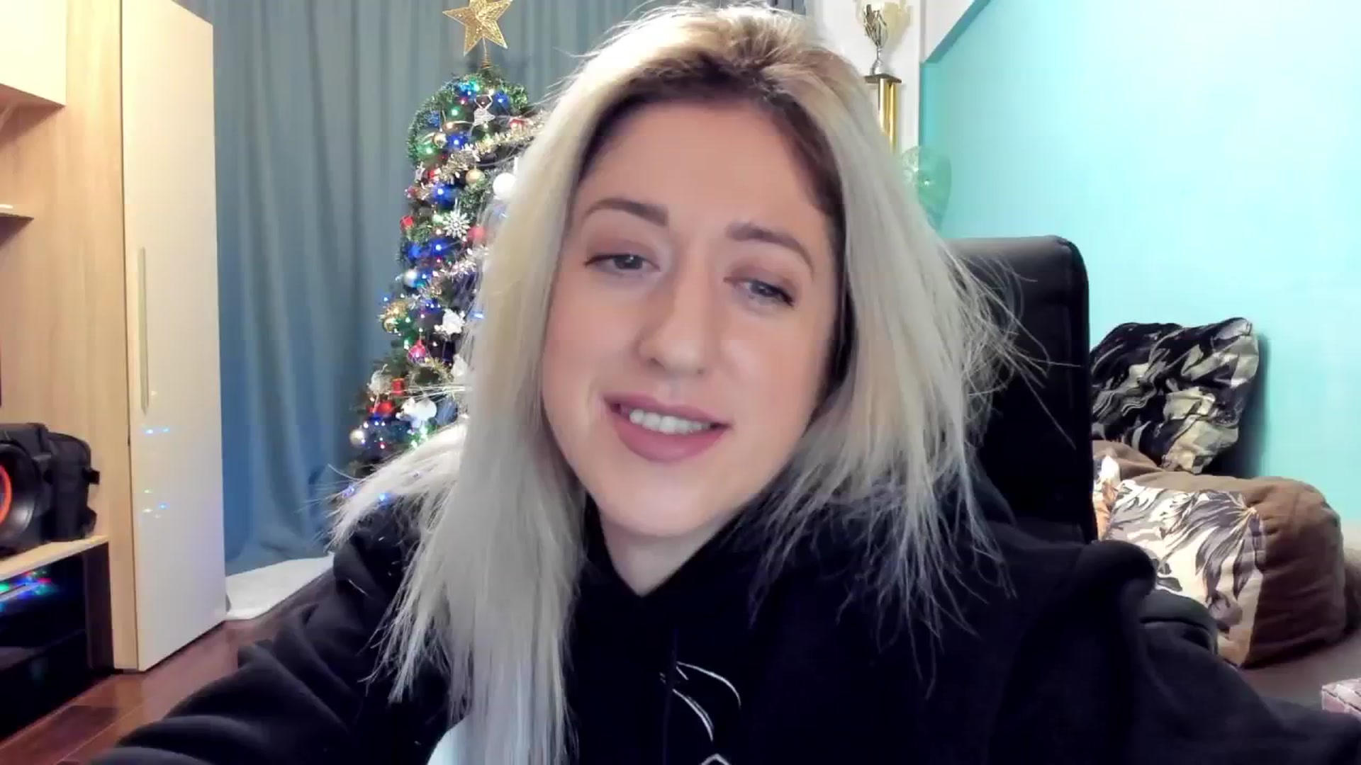 Gallery image thumbnail from SweetDelia_'s myfreecams stream on, 12/23/2024, 01:07 image 2 of 20