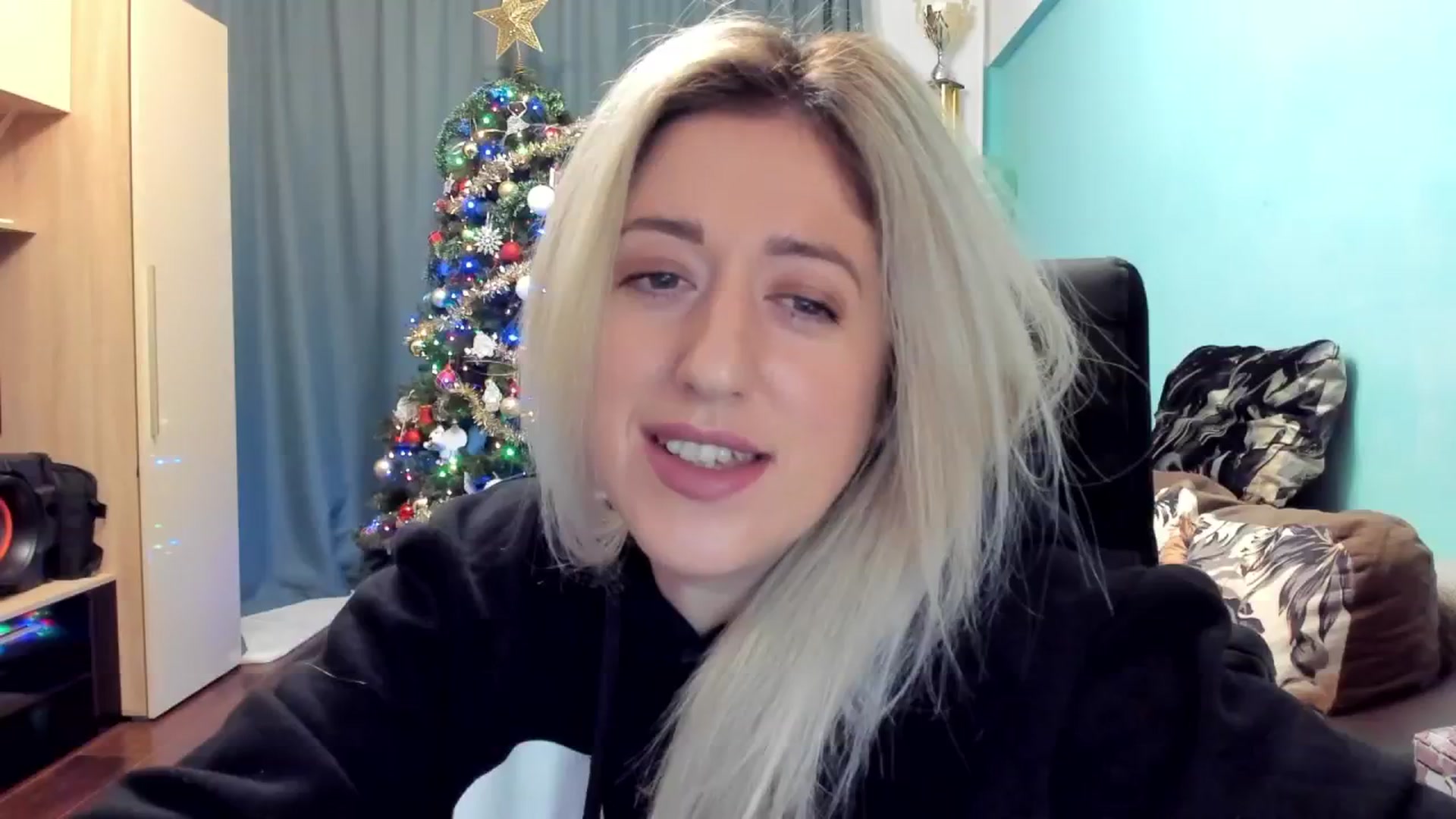 Gallery image thumbnail from SweetDelia_'s myfreecams stream on, 12/23/2024, 01:07 image 5 of 20