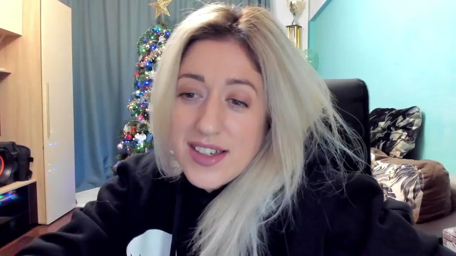 Gallery image thumbnail from SweetDelia_'s myfreecams stream on, 12/23/2024, 01:07 image 4 of 20