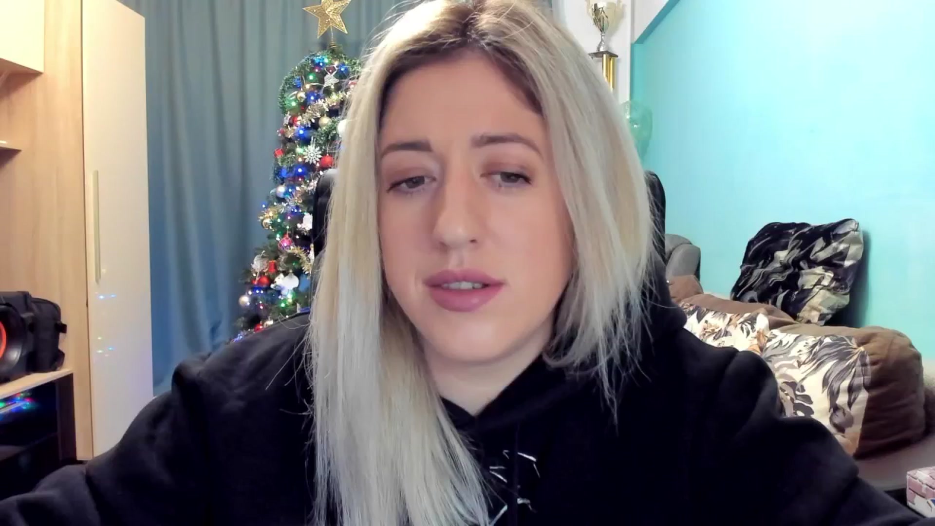 Gallery image thumbnail from SweetDelia_'s myfreecams stream on, 12/23/2024, 02:04 image 9 of 20
