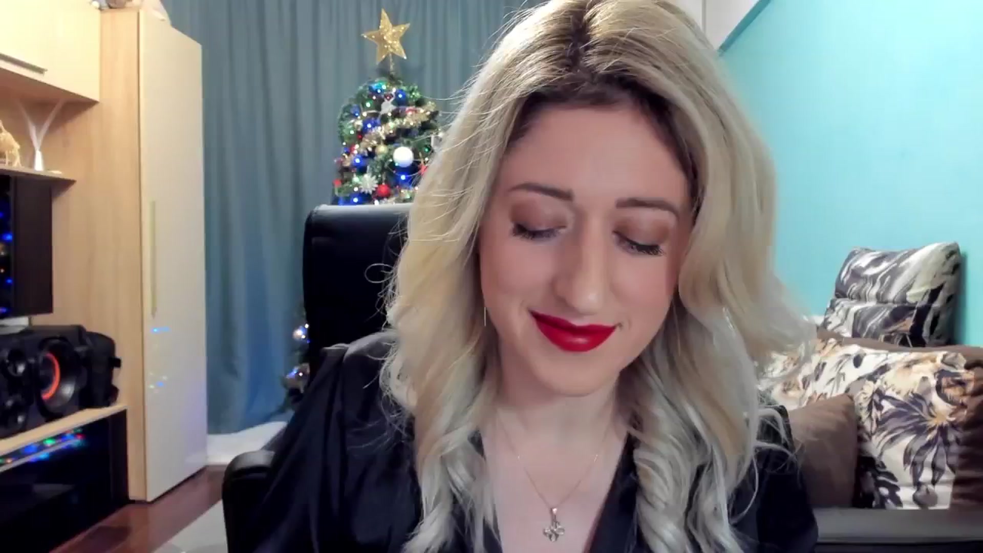 Gallery image thumbnail from SweetDelia_'s myfreecams stream on, 12/25/2024, 01:50 image 4 of 20