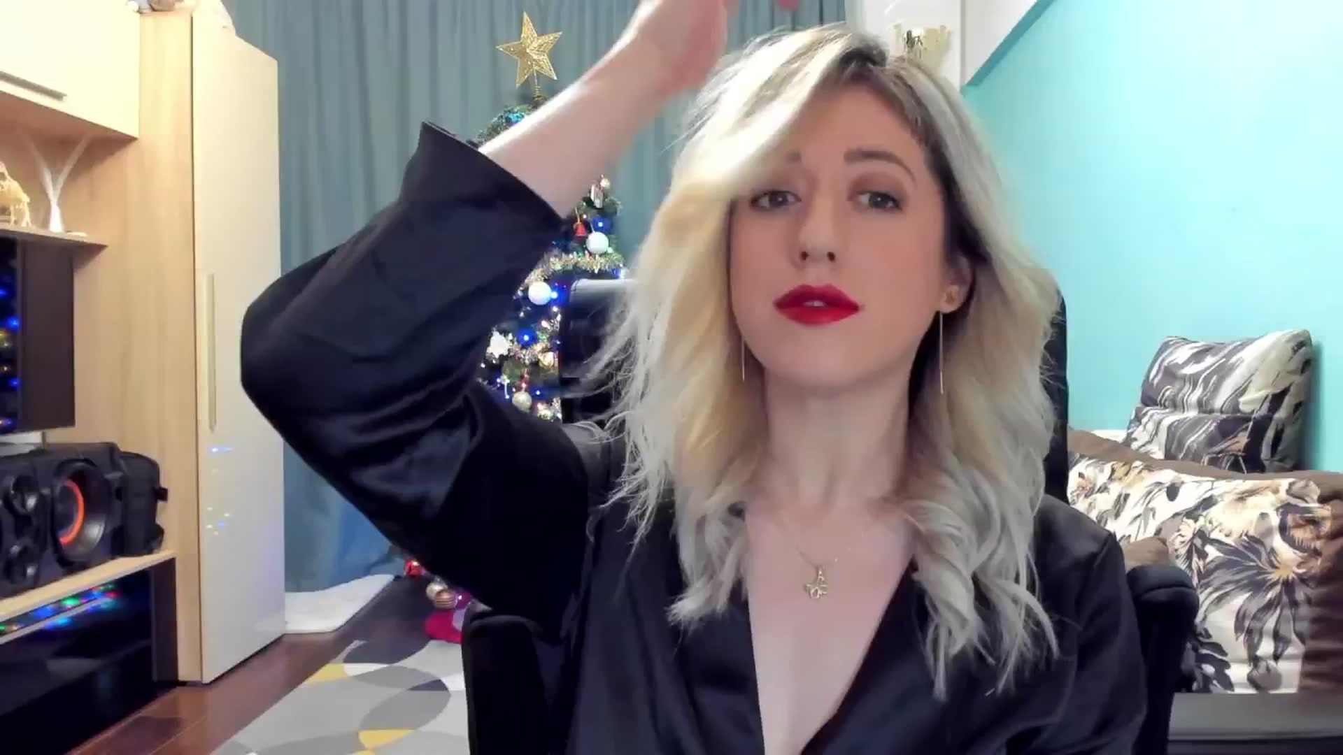 Gallery image thumbnail from SweetDelia_'s myfreecams stream on, 12/25/2024, 01:50 image 13 of 20