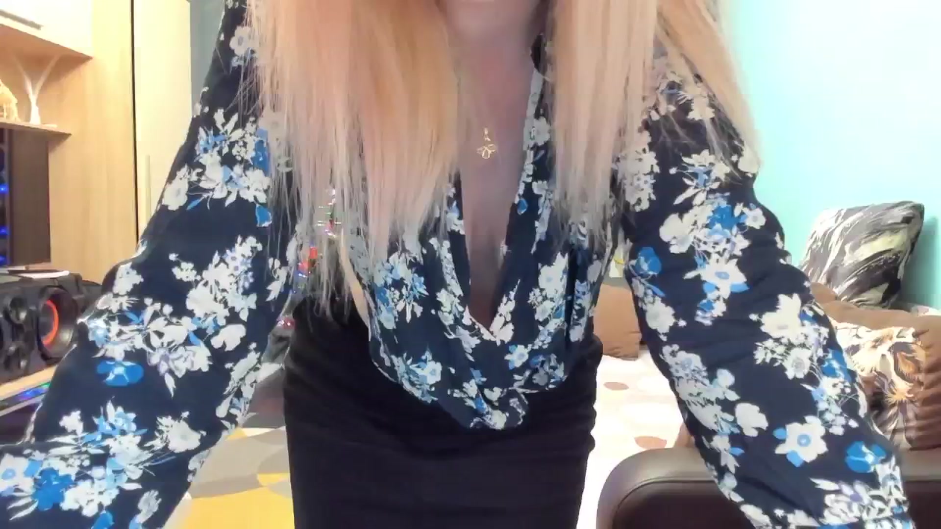 Gallery image thumbnail from SweetDelia_'s myfreecams stream on, 12/28/2024, 22:36 image 11 of 20