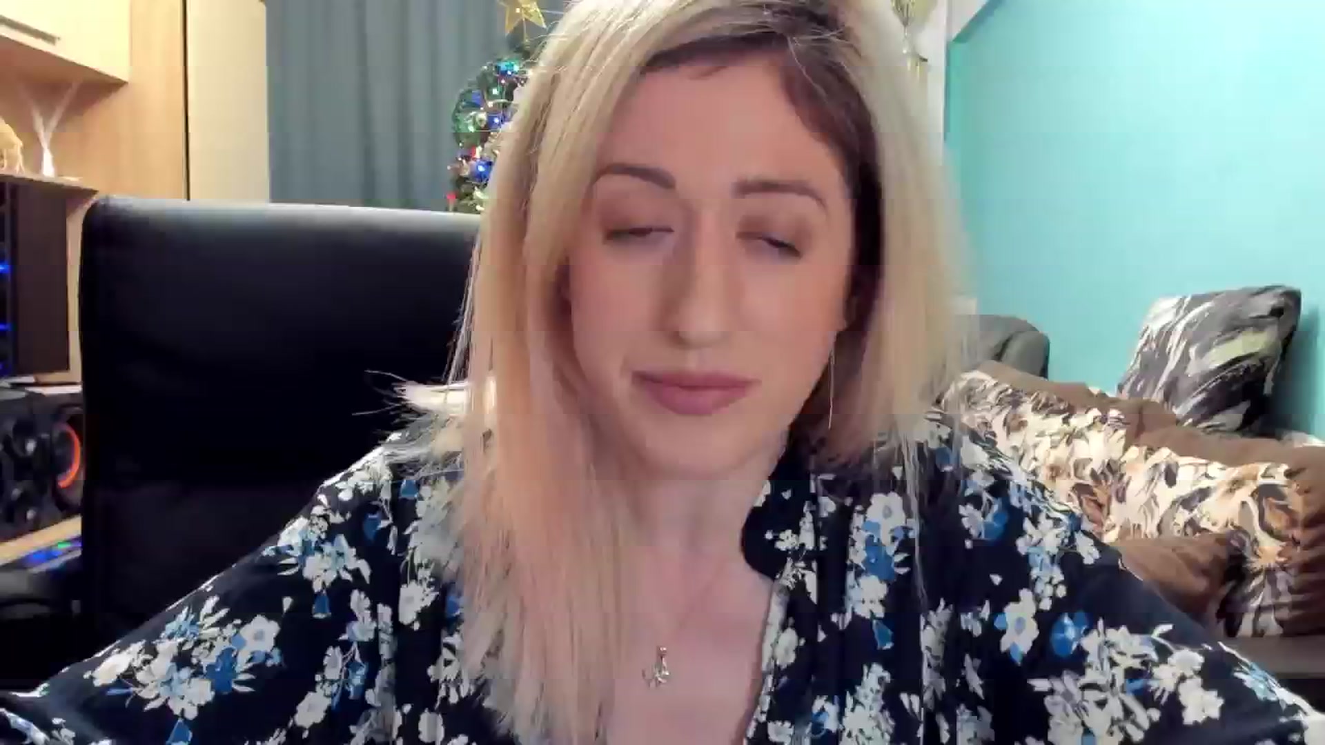 Gallery image thumbnail from SweetDelia_'s myfreecams stream on, 12/28/2024, 22:36 image 13 of 20