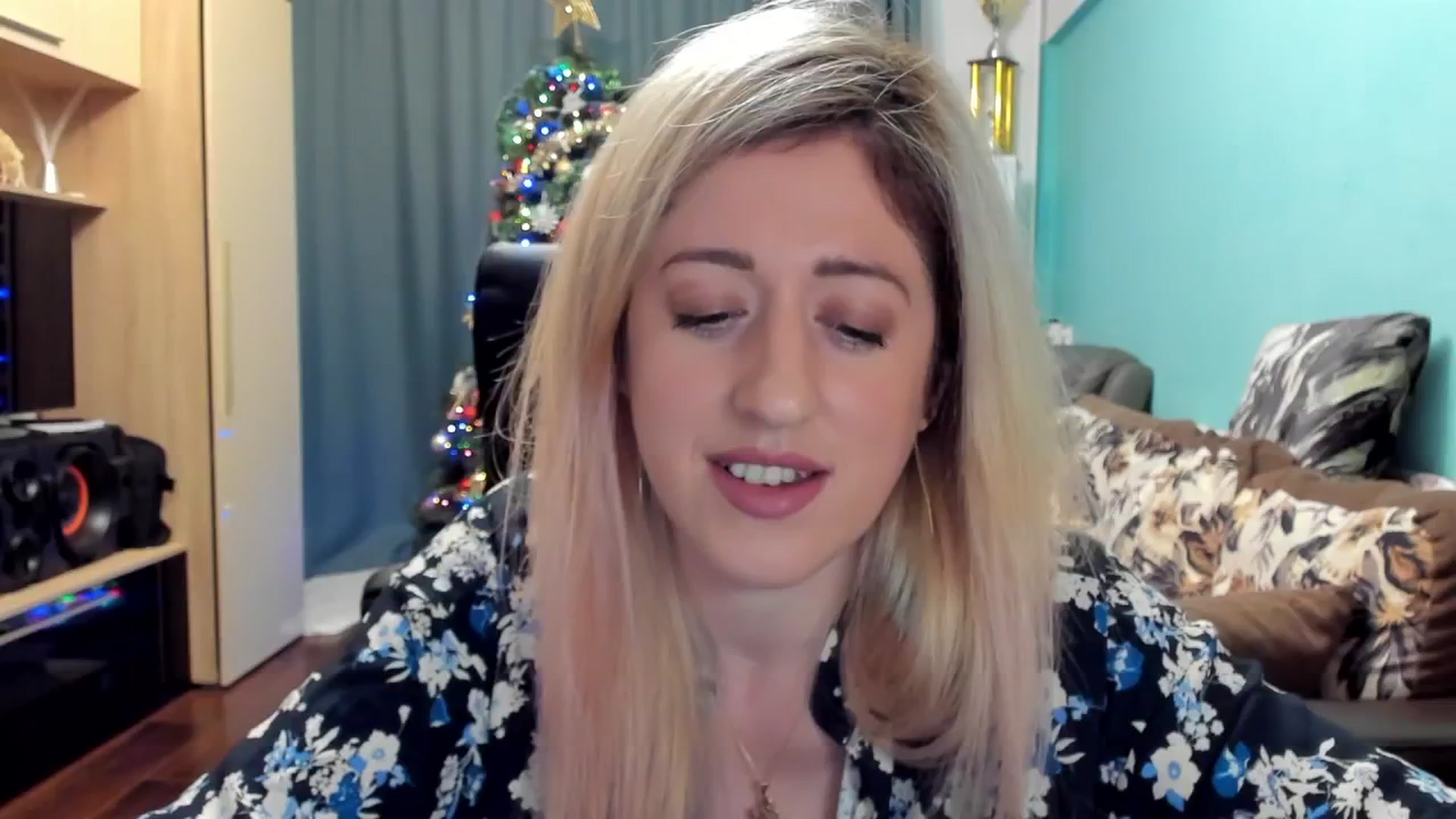 Gallery image thumbnail from SweetDelia_'s myfreecams stream on, 12/28/2024, 22:36 image 4 of 20