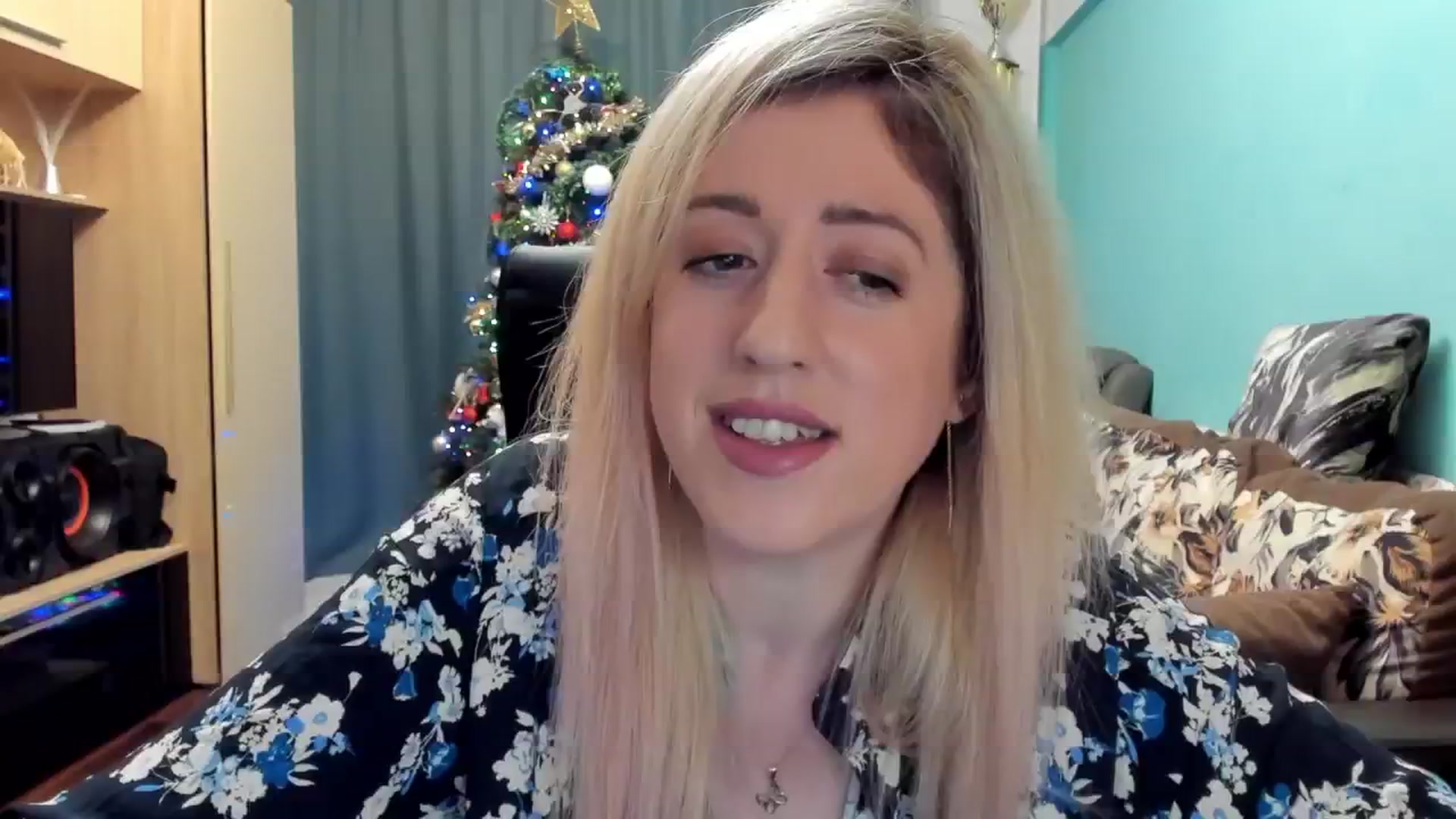 Gallery image thumbnail from SweetDelia_'s myfreecams stream on, 12/28/2024, 22:36 image 8 of 20