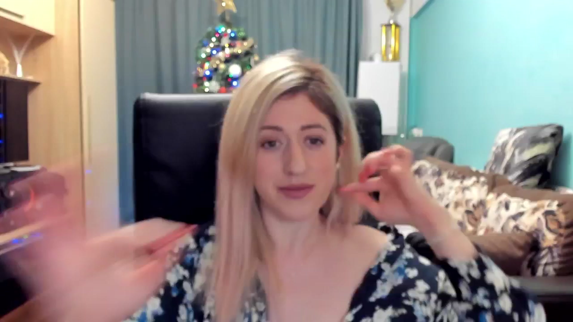 Gallery image thumbnail from SweetDelia_'s myfreecams stream on, 12/28/2024, 22:36 image 16 of 20