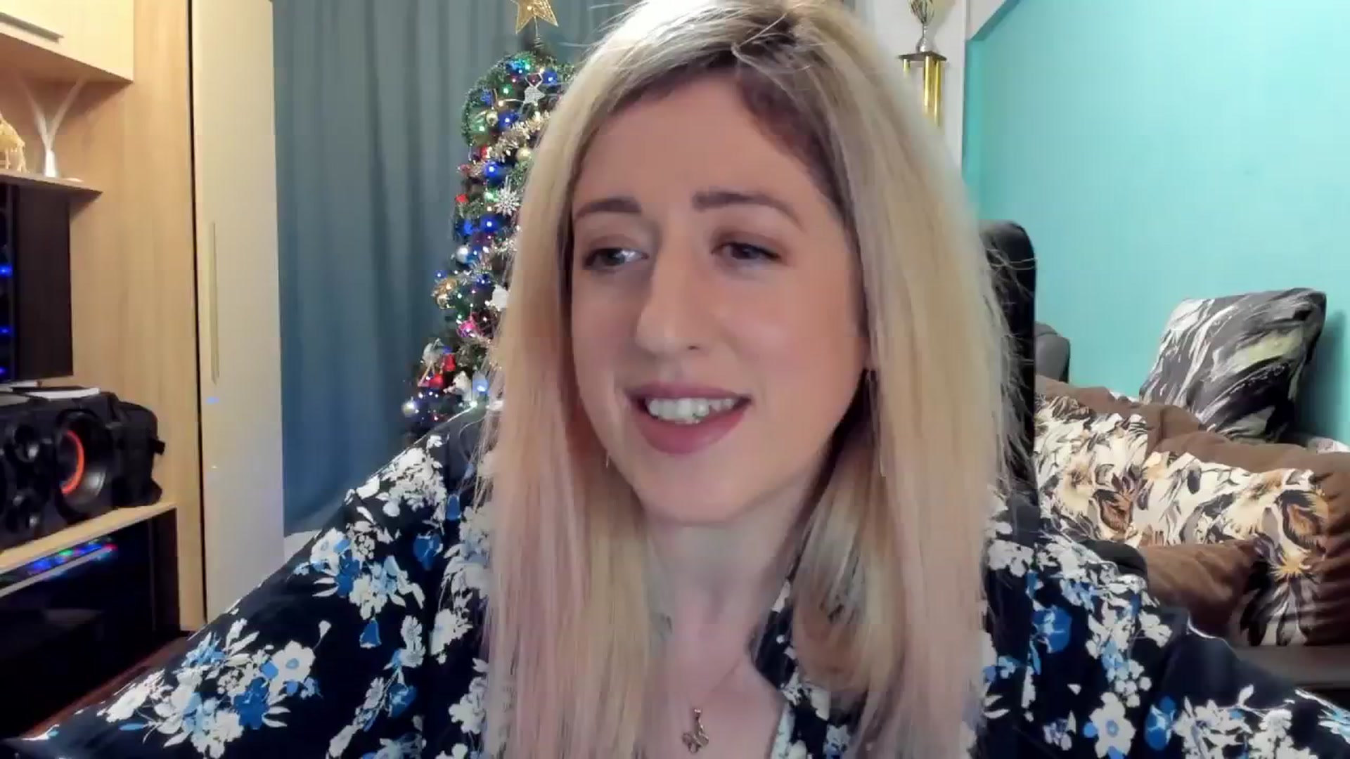 Gallery image thumbnail from SweetDelia_'s myfreecams stream on, 12/28/2024, 22:36 image 5 of 20
