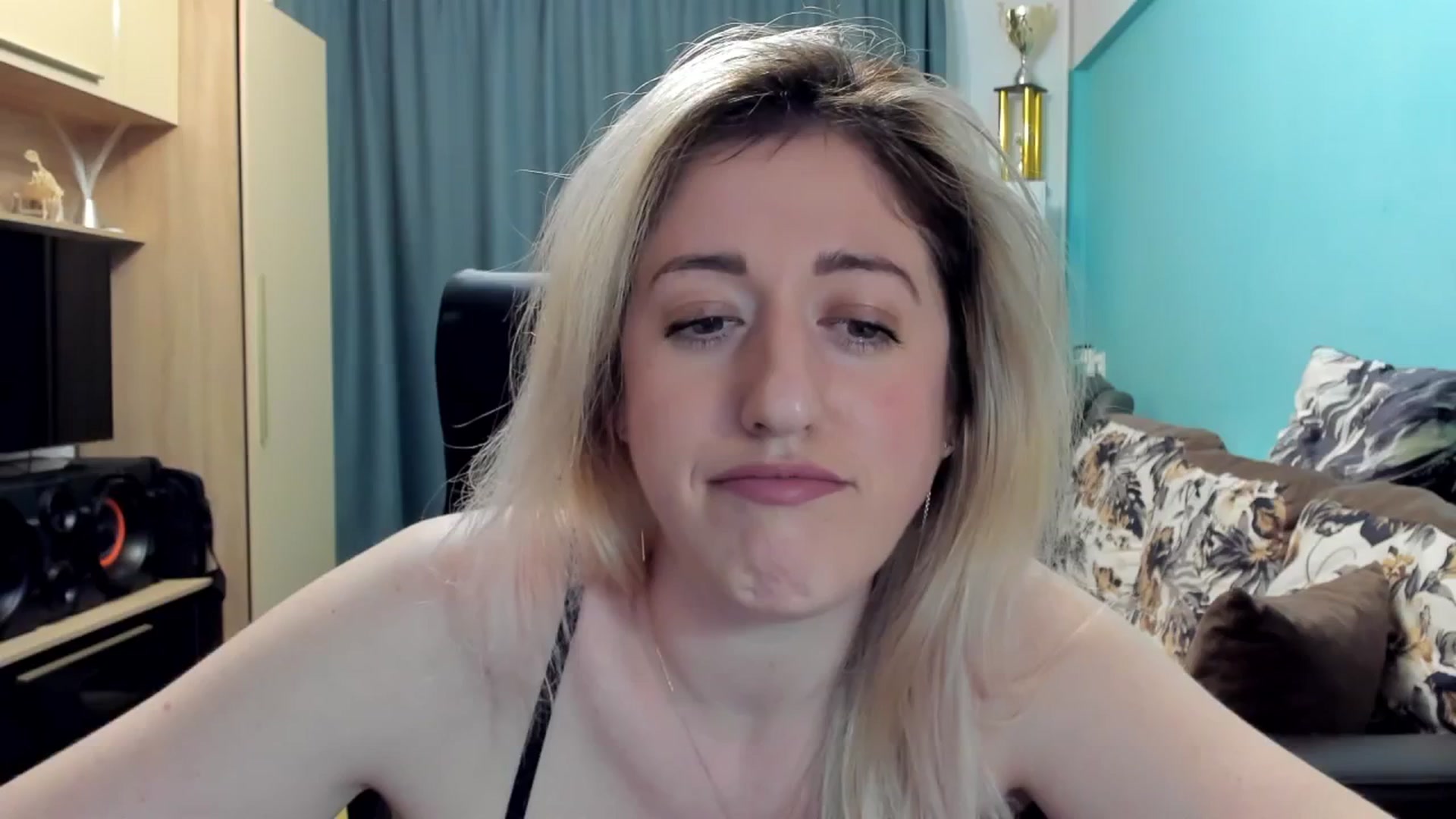 Gallery image thumbnail from SweetDelia_'s myfreecams stream on, 01/04/2025, 24:39 image 9 of 20