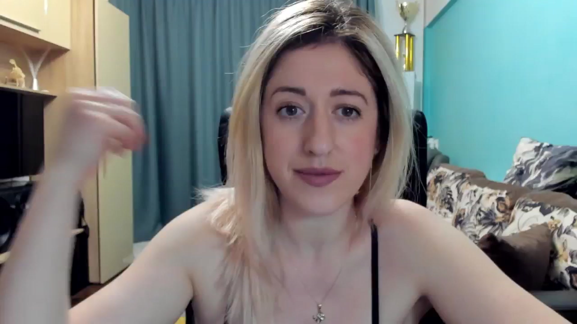 Gallery image thumbnail from SweetDelia_'s myfreecams stream on, 01/04/2025, 24:39 image 1 of 20