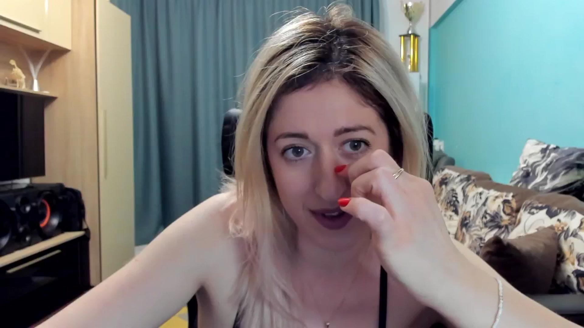 Gallery image thumbnail from SweetDelia_'s myfreecams stream on, 01/04/2025, 24:39 image 2 of 20