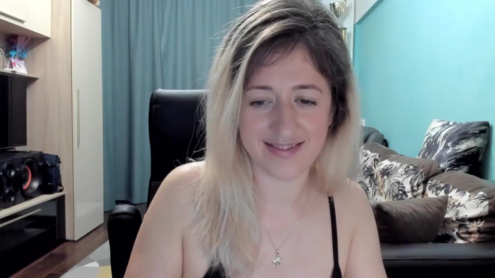 Gallery image thumbnail from SweetDelia_'s myfreecams stream on, 06/09/2025, 02:36 image 8 of 20