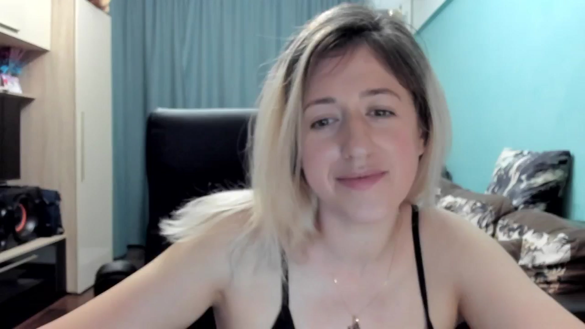 Gallery image thumbnail from SweetDelia_'s myfreecams stream on, 06/09/2025, 02:36 image 17 of 20