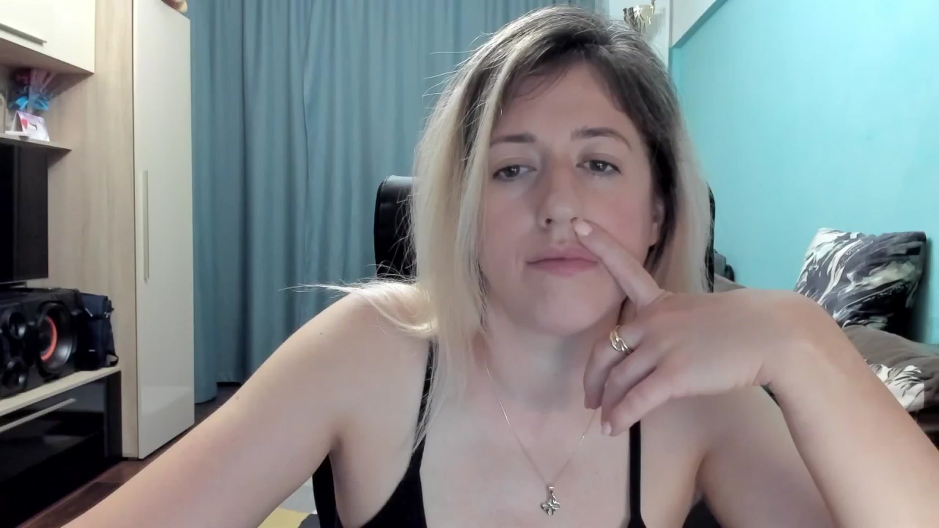 Gallery image thumbnail from SweetDelia_'s myfreecams stream on, 06/09/2025, 02:36 image 15 of 20
