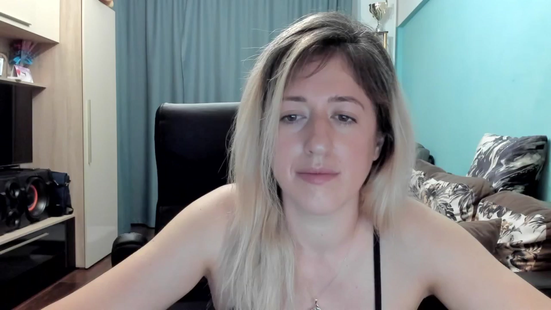 Gallery image thumbnail from SweetDelia_'s myfreecams stream on, 06/09/2025, 02:36 image 2 of 20