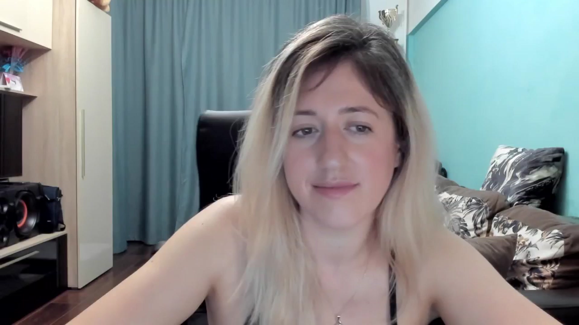 Gallery image thumbnail from SweetDelia_'s myfreecams stream on, 06/09/2025, 02:36 image 19 of 20