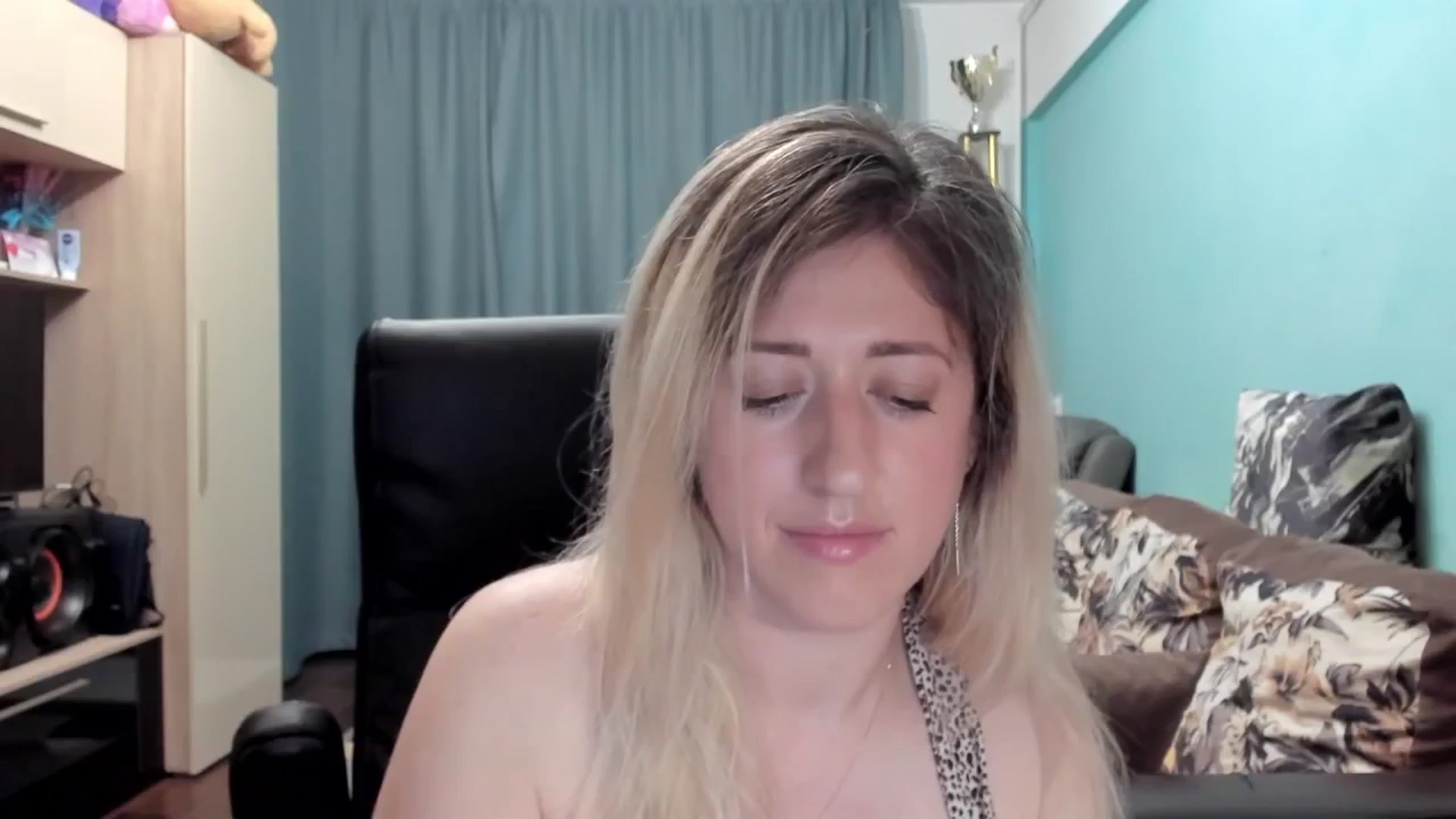Gallery image thumbnail from SweetDelia_'s myfreecams stream on, 06/16/2025, 01:07 image 20 of 20
