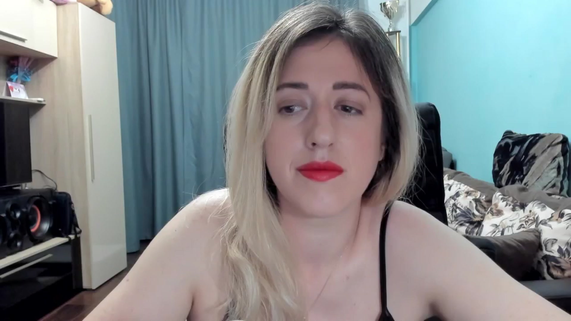 Gallery image thumbnail from SweetDelia_'s myfreecams stream on, 06/25/2025, 01:11 image 3 of 20