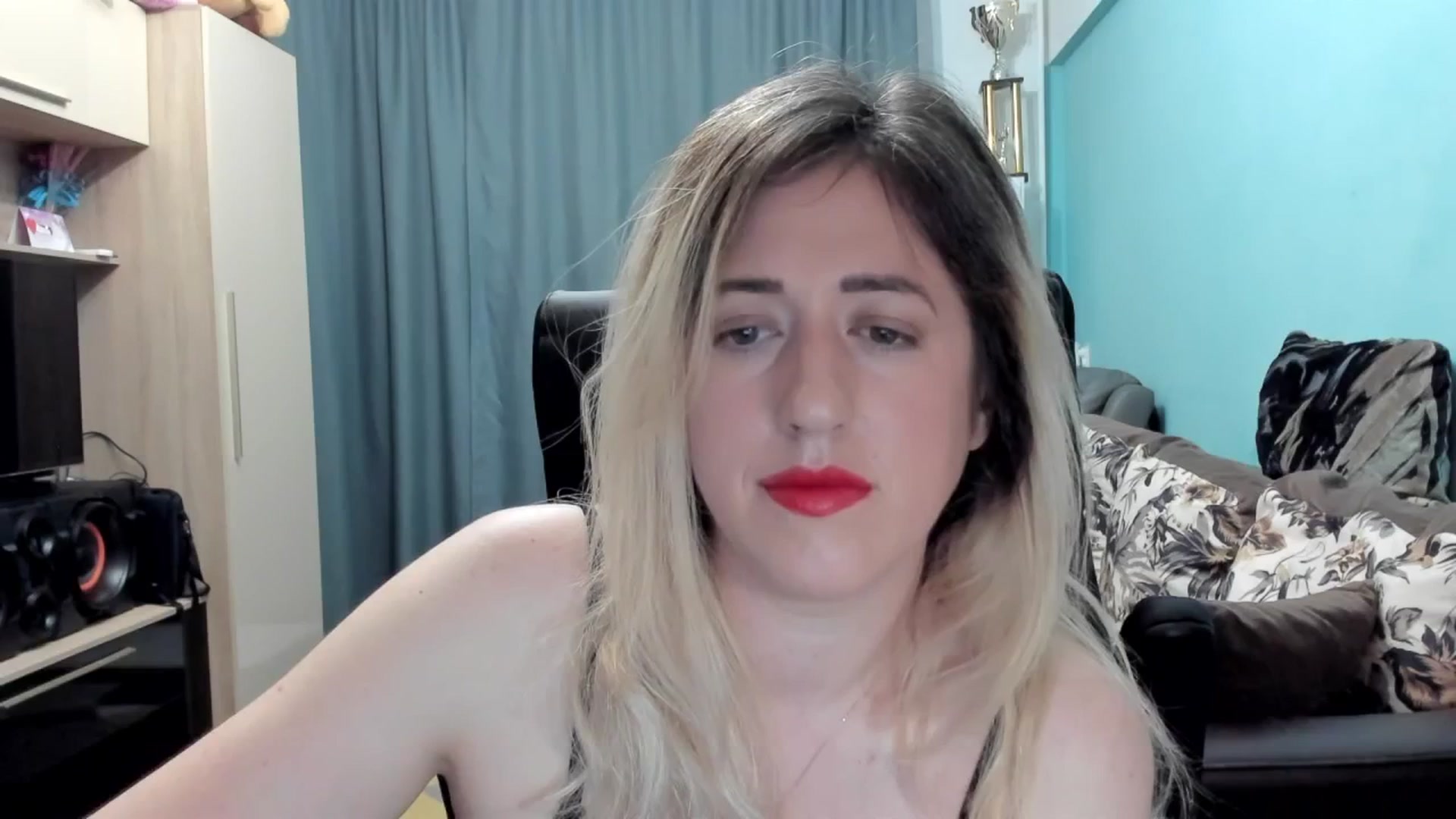 Gallery image thumbnail from SweetDelia_'s myfreecams stream on, 06/25/2025, 01:11 image 12 of 20