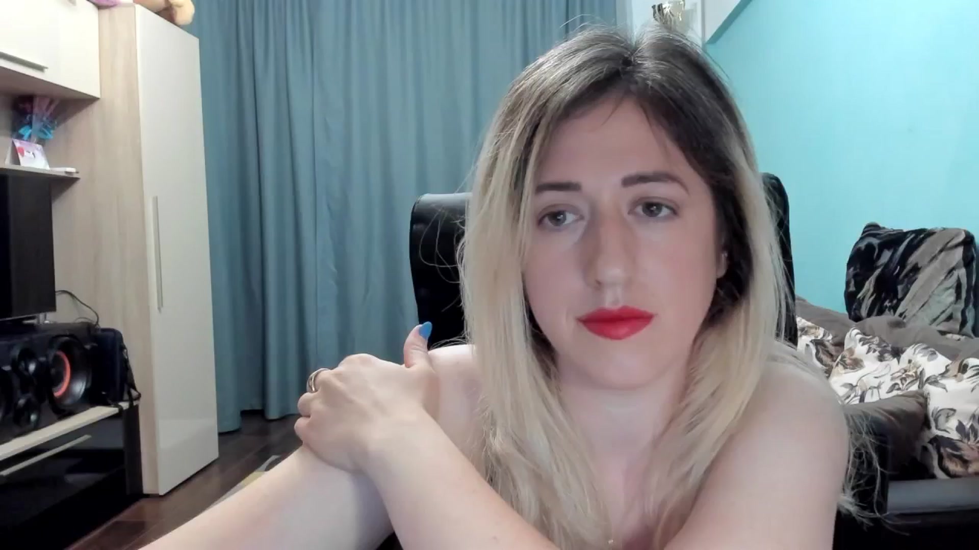 Gallery image thumbnail from SweetDelia_'s myfreecams stream on, 06/25/2025, 01:11 image 18 of 20
