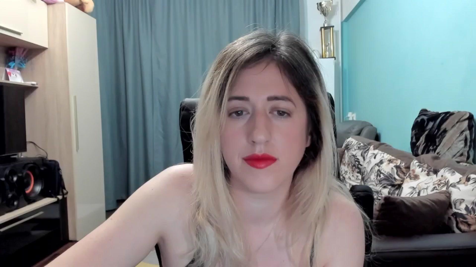 Gallery image thumbnail from SweetDelia_'s myfreecams stream on, 06/25/2025, 01:11 image 16 of 20