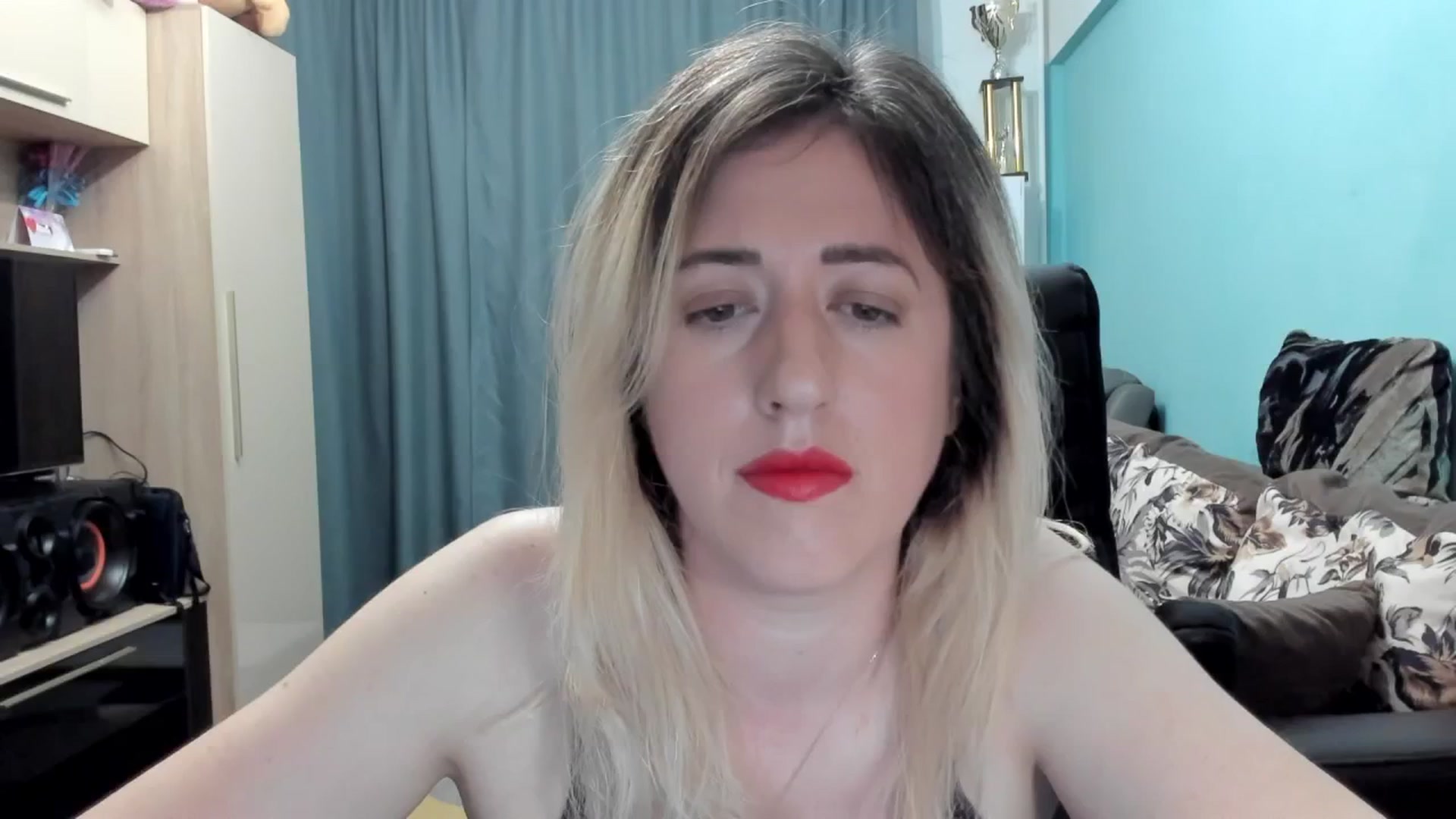 Gallery image thumbnail from SweetDelia_'s myfreecams stream on, 06/25/2025, 01:11 image 1 of 20