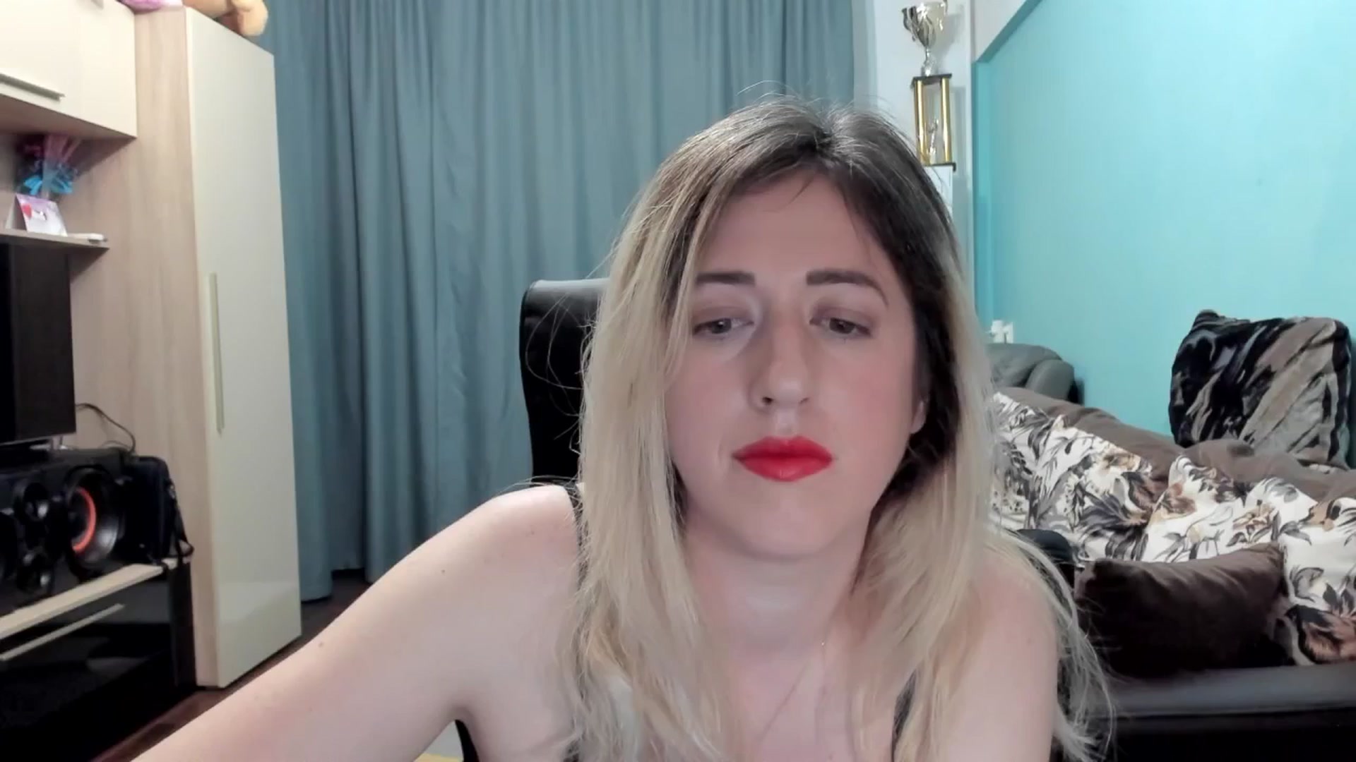 Gallery image thumbnail from SweetDelia_'s myfreecams stream on, 06/25/2025, 01:11 image 17 of 20