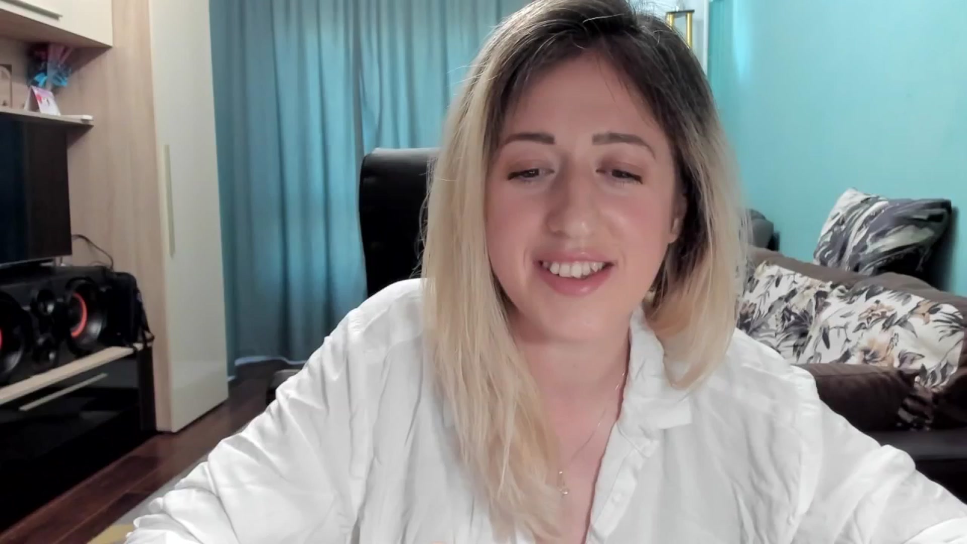 Gallery image thumbnail from SweetDelia_'s myfreecams stream on, 06/25/2025, 13:29 image 8 of 20