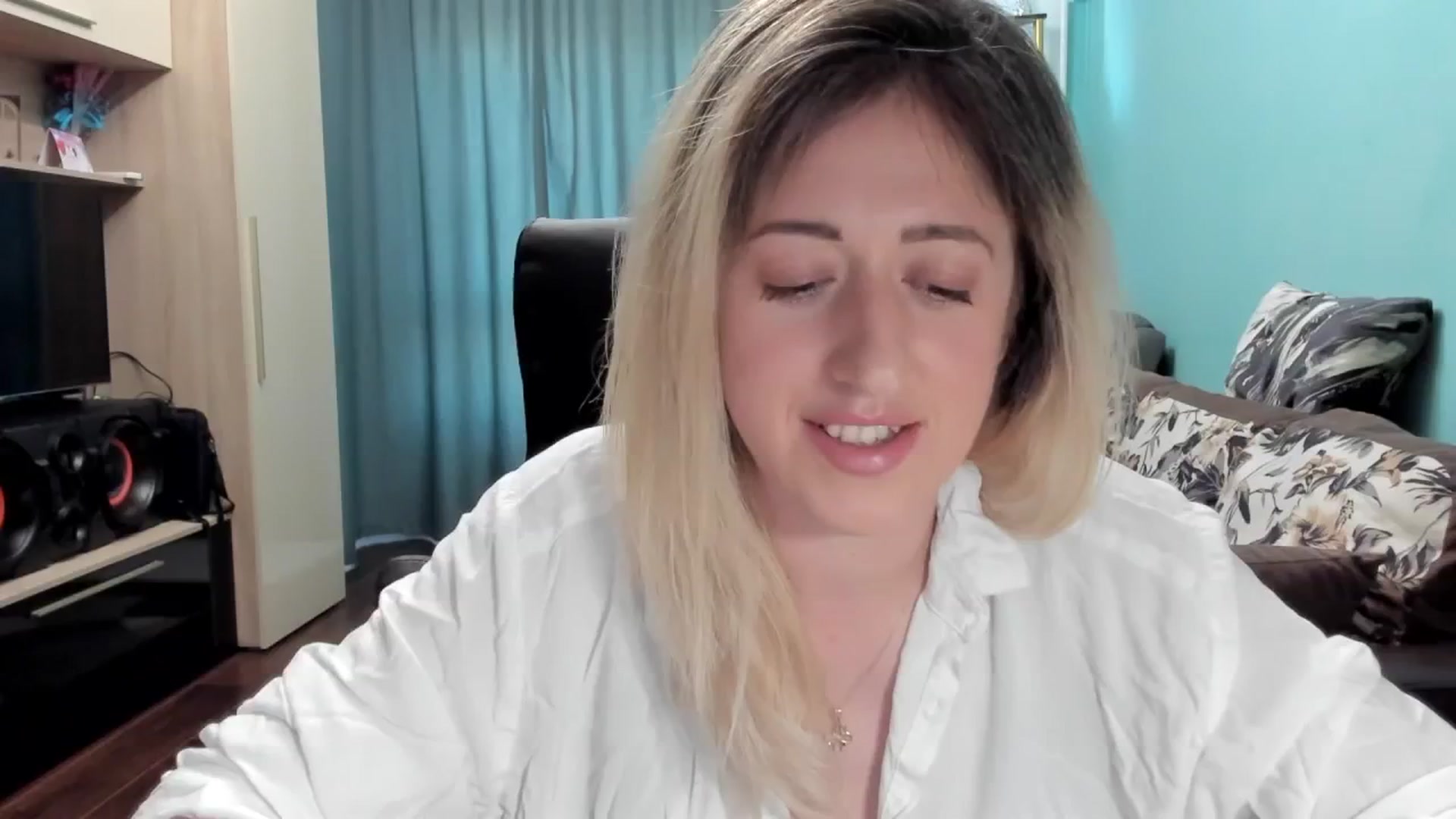 Gallery image thumbnail from SweetDelia_'s myfreecams stream on, 06/25/2025, 13:29 image 3 of 20