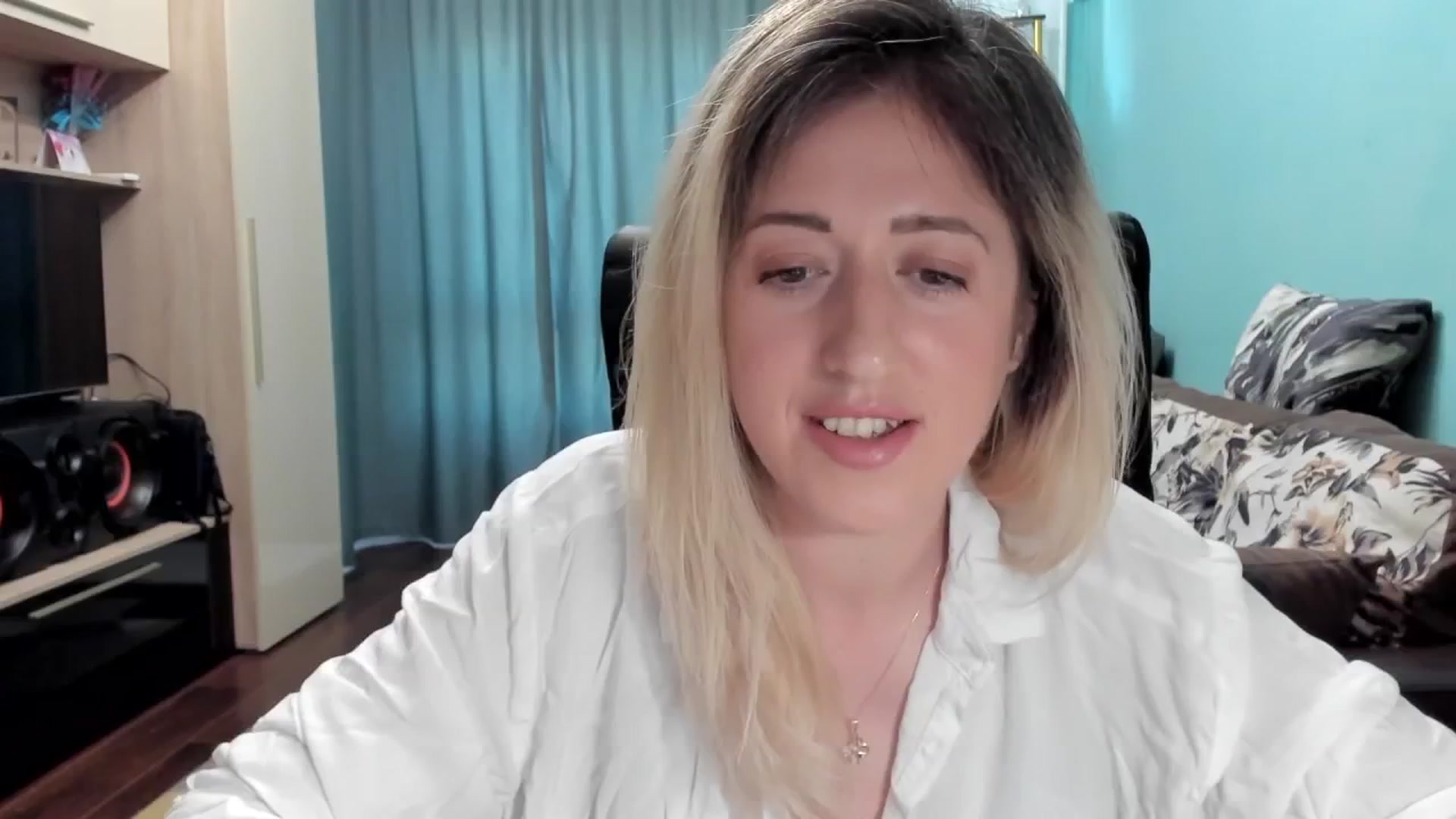 Gallery image thumbnail from SweetDelia_'s myfreecams stream on, 06/25/2025, 13:29 image 6 of 20