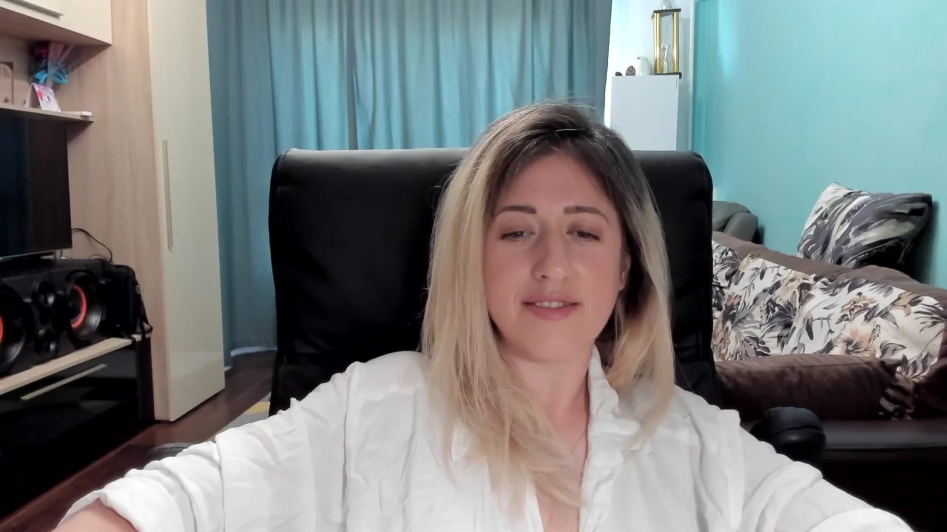 Gallery image thumbnail from SweetDelia_'s myfreecams stream on, 06/25/2025, 13:29 image 20 of 20