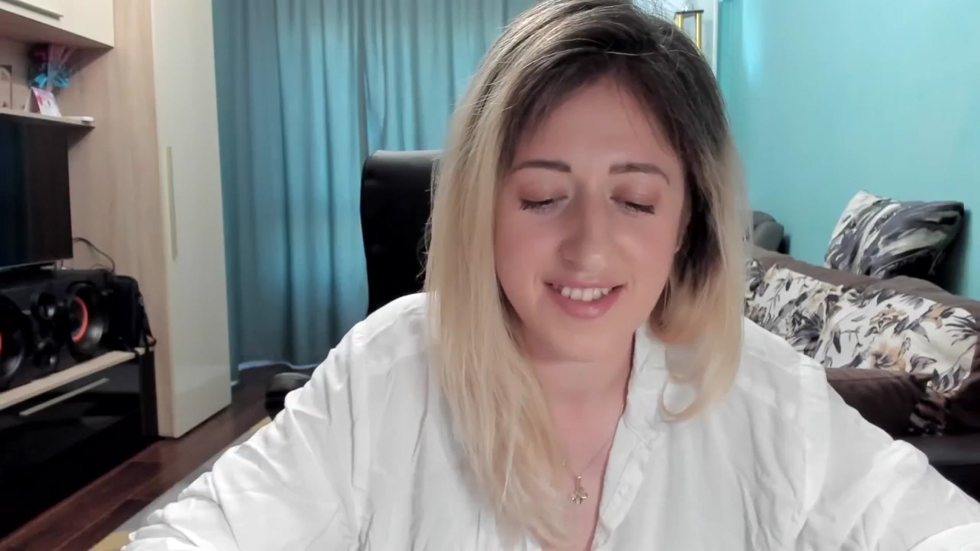 Gallery image thumbnail from SweetDelia_'s myfreecams stream on, 06/25/2025, 13:29 image 11 of 20
