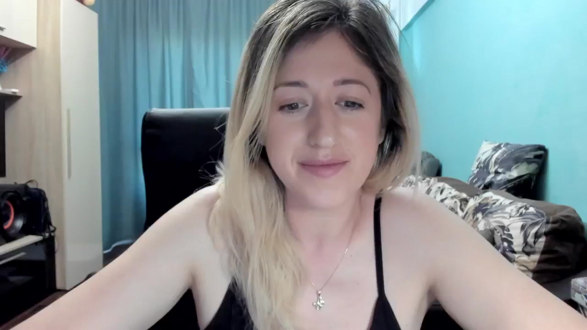 Gallery image thumbnail from SweetDelia_'s myfreecams stream on, 06/27/2025, 15:22 image 10 of 20