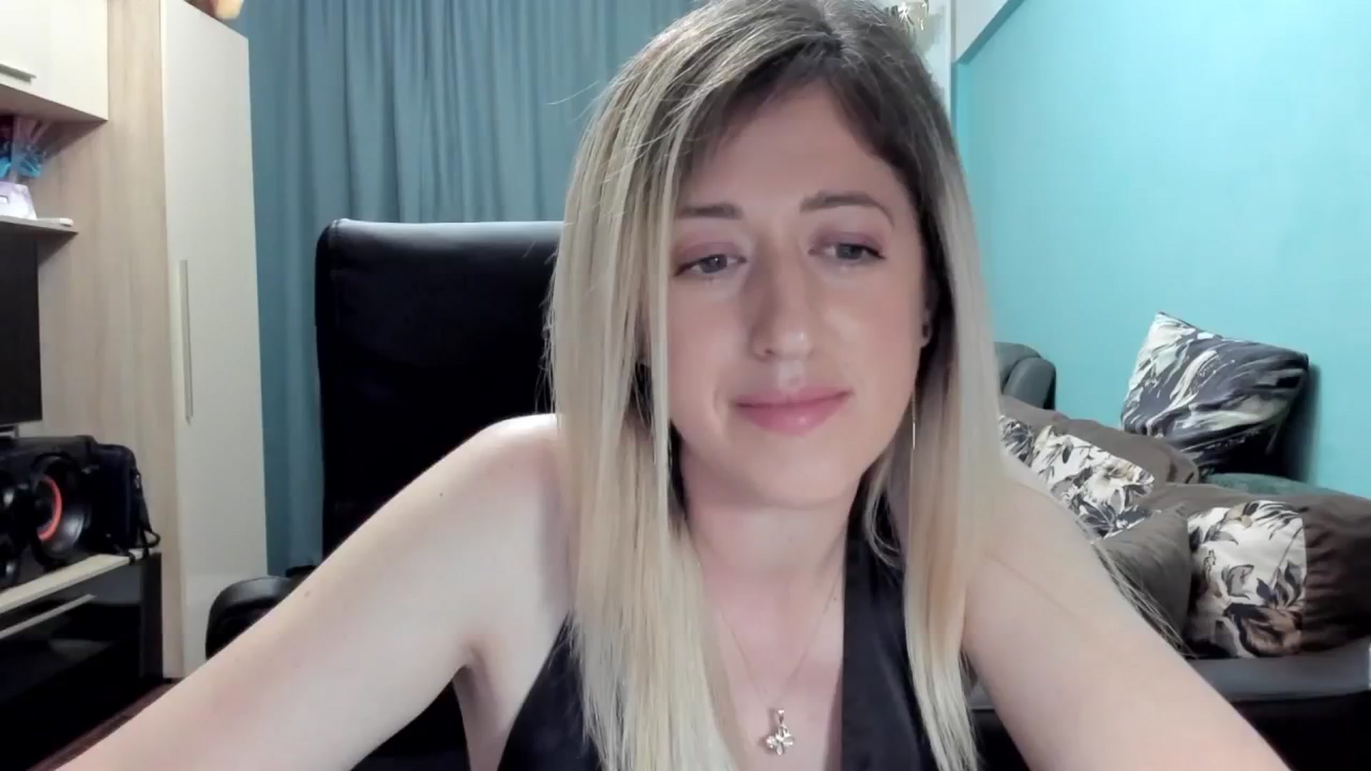 Gallery image thumbnail from SweetDelia_'s myfreecams stream on, 06/28/2025, 23:29 image 7 of 20