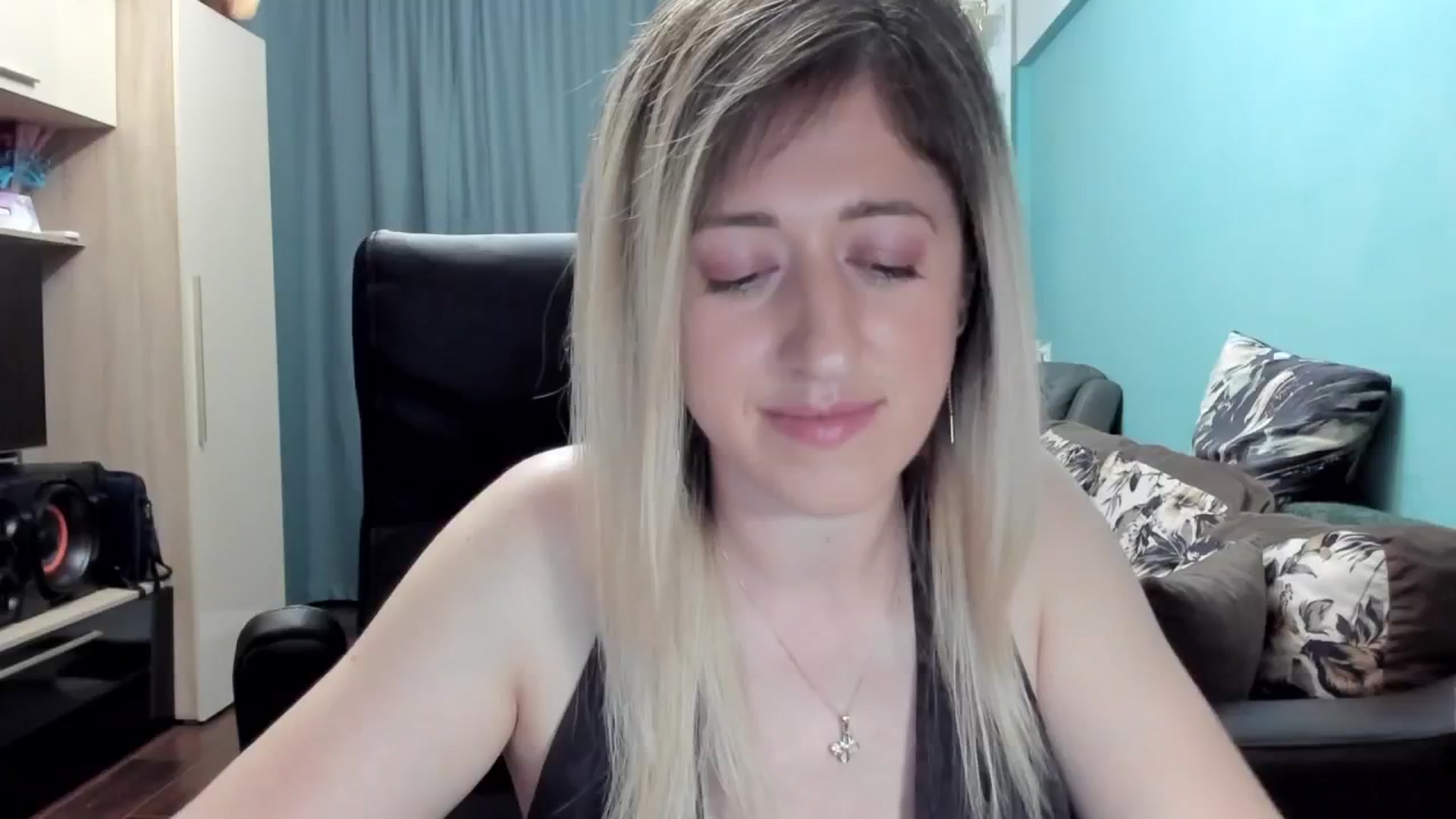 Gallery image thumbnail from SweetDelia_'s myfreecams stream on, 06/28/2025, 23:29 image 14 of 20