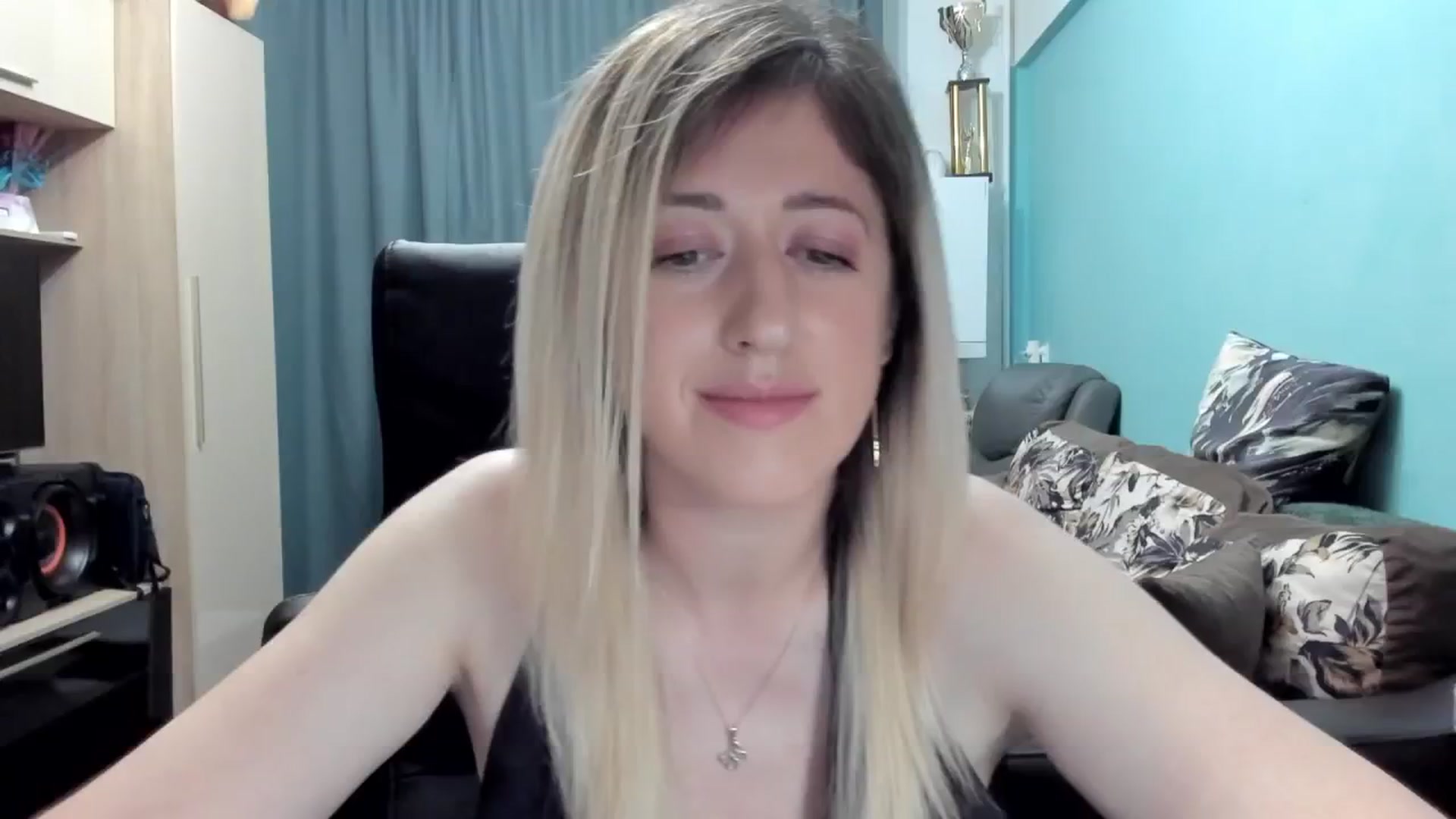Gallery image thumbnail from SweetDelia_'s myfreecams stream on, 06/28/2025, 23:29 image 2 of 20
