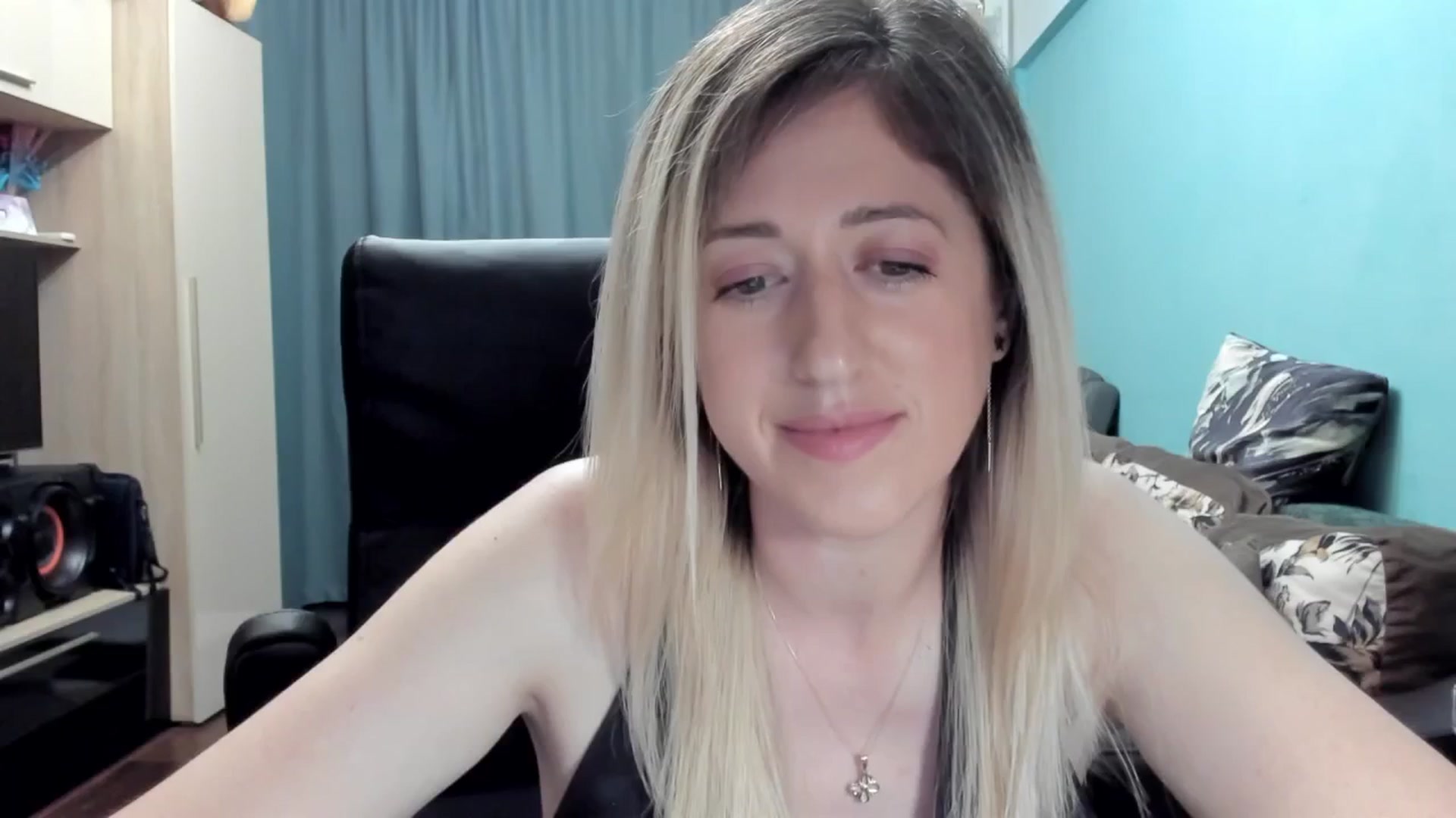 Gallery image thumbnail from SweetDelia_'s myfreecams stream on, 06/28/2025, 23:29 image 4 of 20