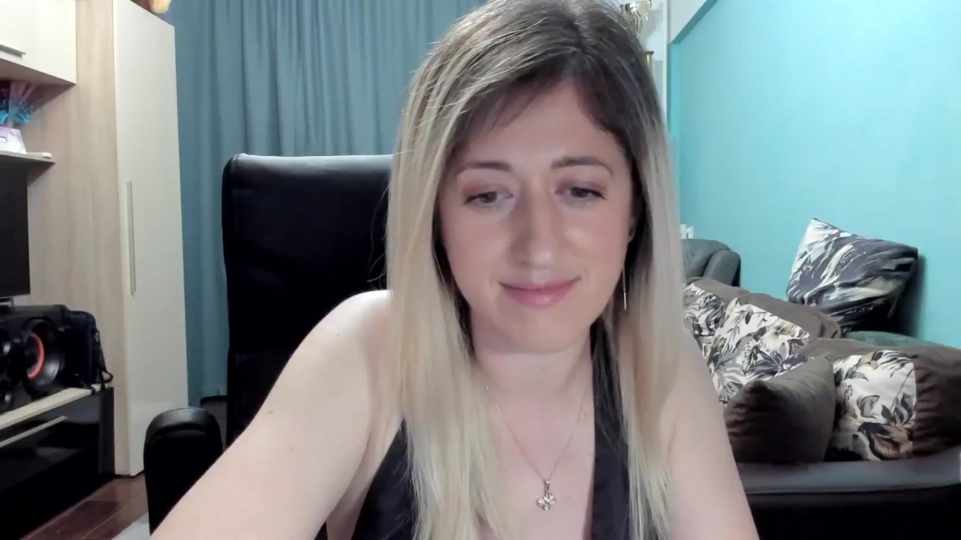 Gallery image thumbnail from SweetDelia_'s myfreecams stream on, 06/28/2025, 23:29 image 12 of 20