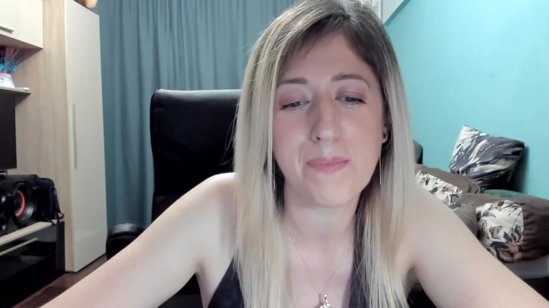 Gallery image thumbnail from SweetDelia_'s myfreecams stream on, 06/28/2025, 23:29 image 15 of 20