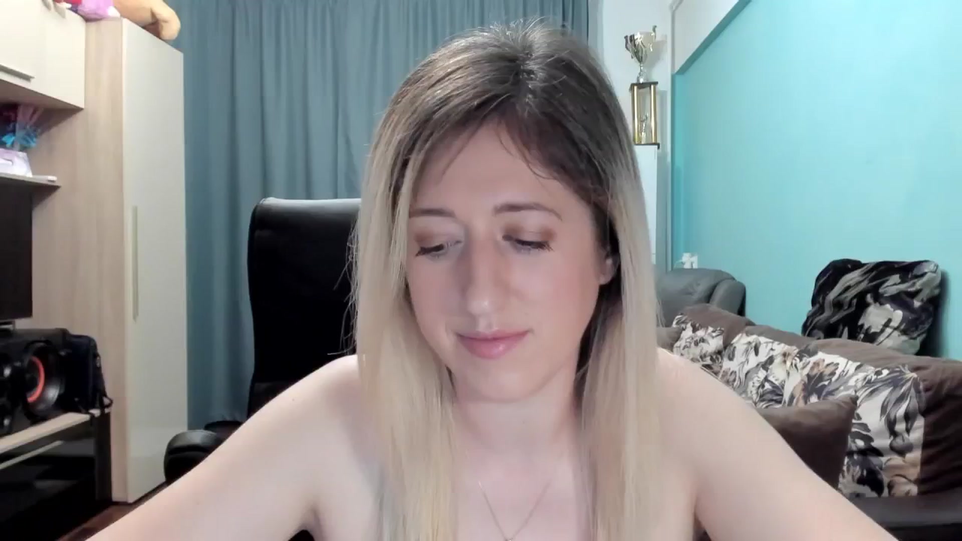 Gallery image thumbnail from SweetDelia_'s myfreecams stream on, 06/29/2025, 20:20 image 5 of 20